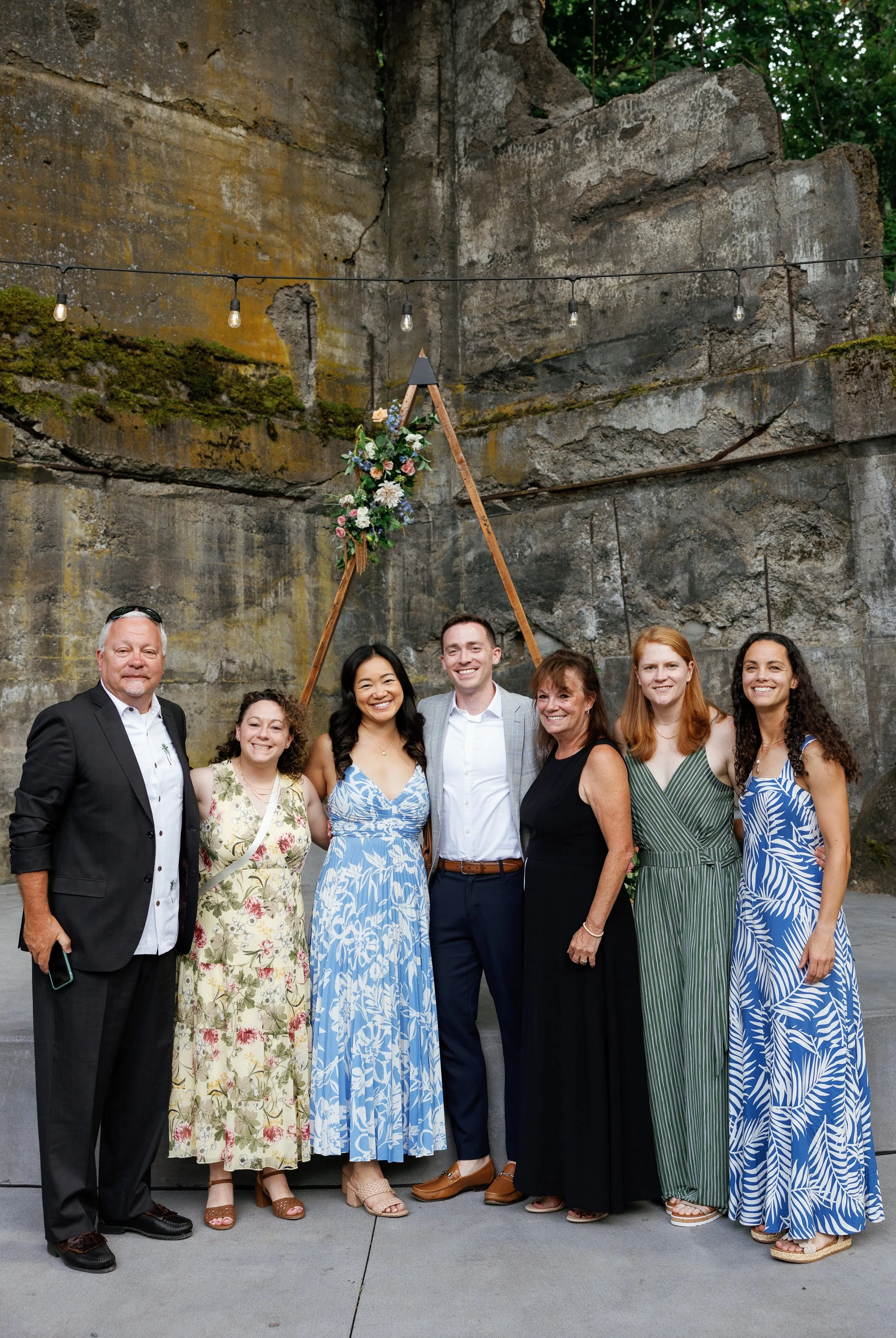 The_Ruins_Hood_River_Oregon_Wedding_Megan_VanDoran_Photography-182.jpg