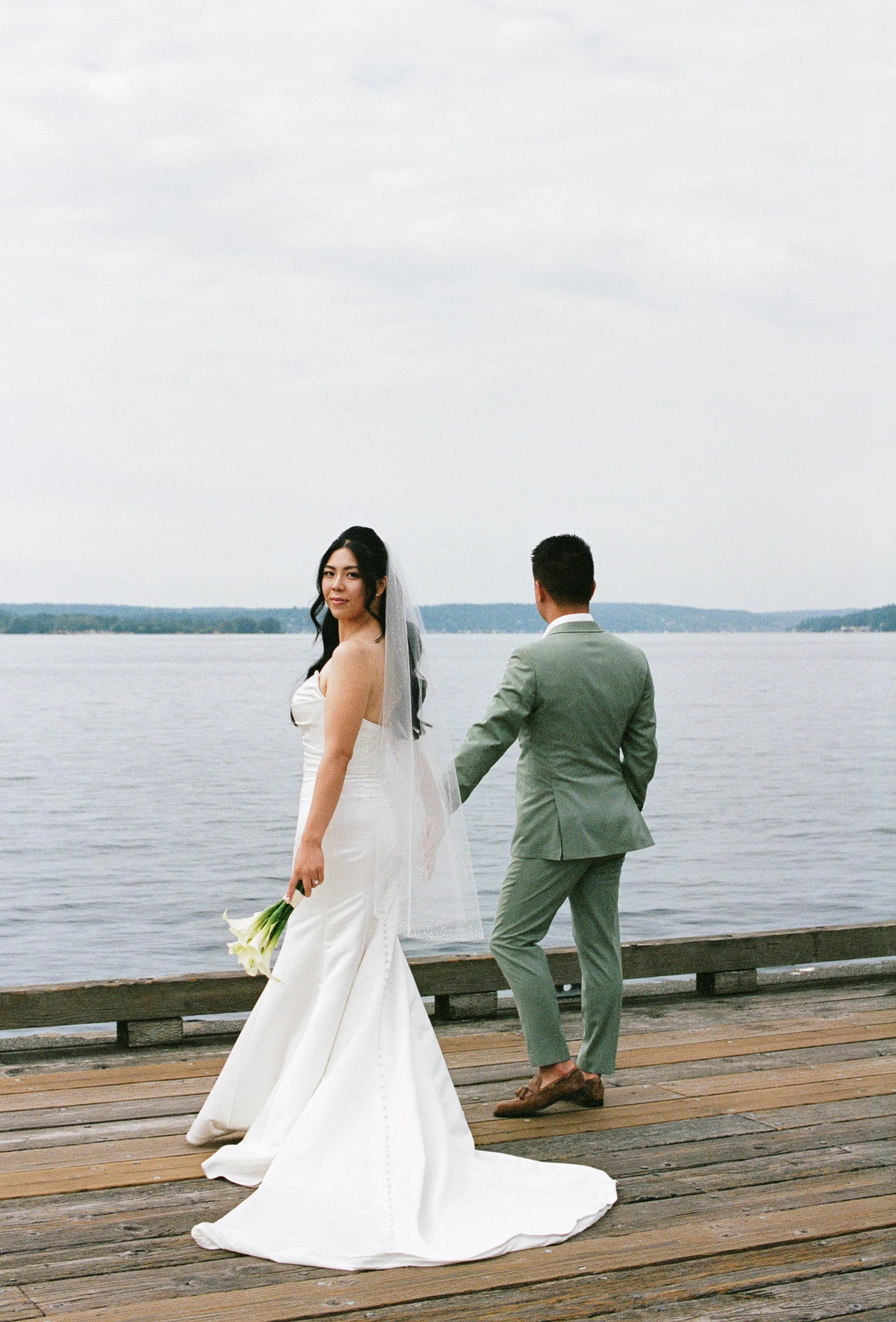 Seattle-Kirkland-Waterfront-Wedding-Film-14.jpg