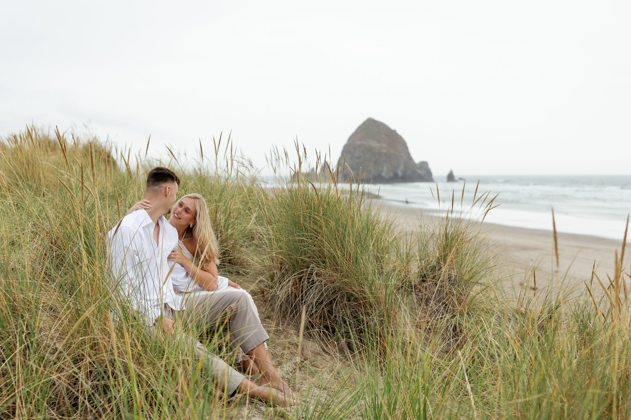 Megan_VanDoran_Photography_Cannon Beach_Oregon_Coast_Engagement-27.jpg