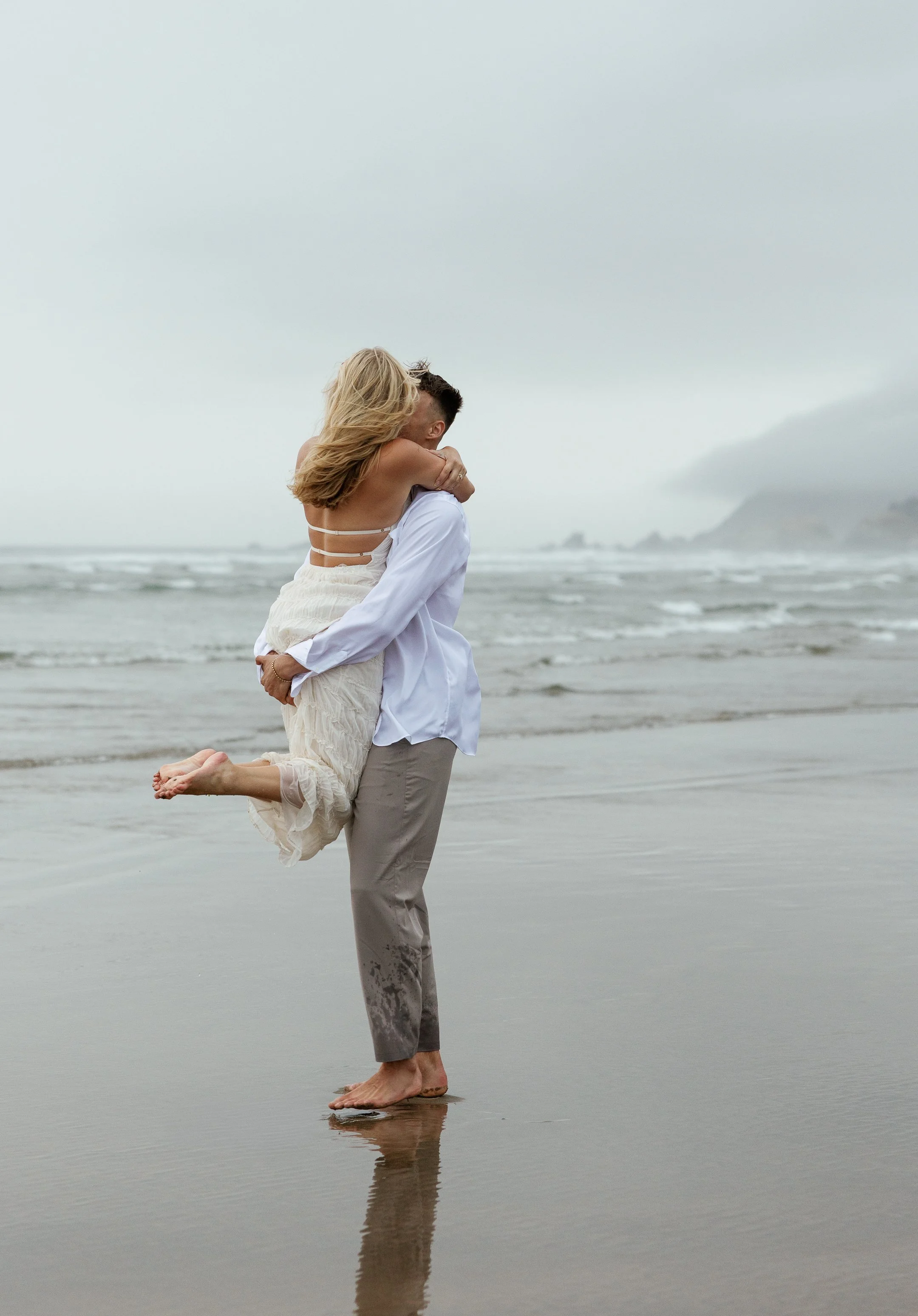 Megan_VanDoran_Photography_Cannon Beach_Oregon_Coast_Engagement-108.jpg