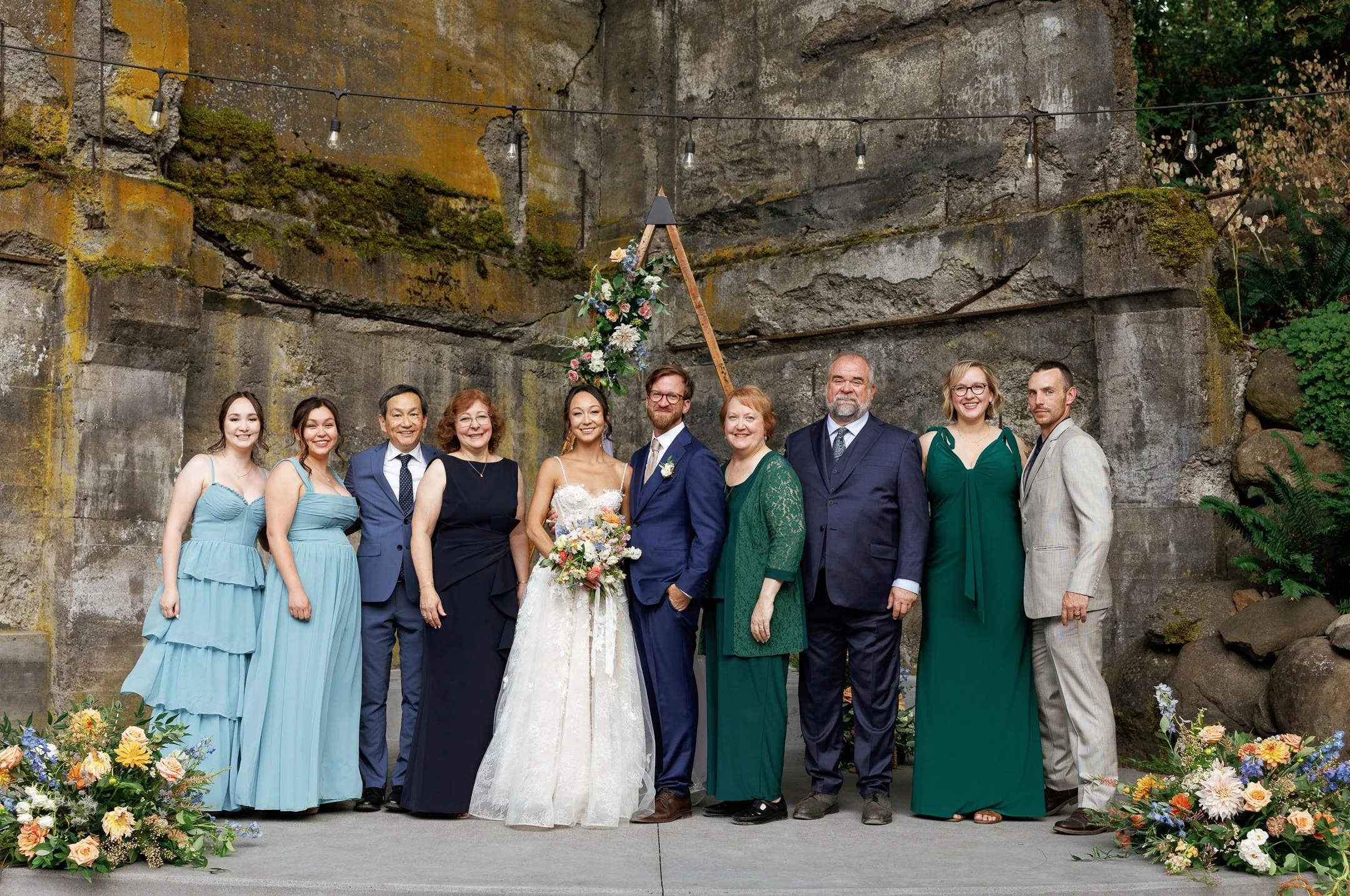 The_Ruins_Hood_River_Oregon_Wedding_Megan_VanDoran_Photography-189.jpg