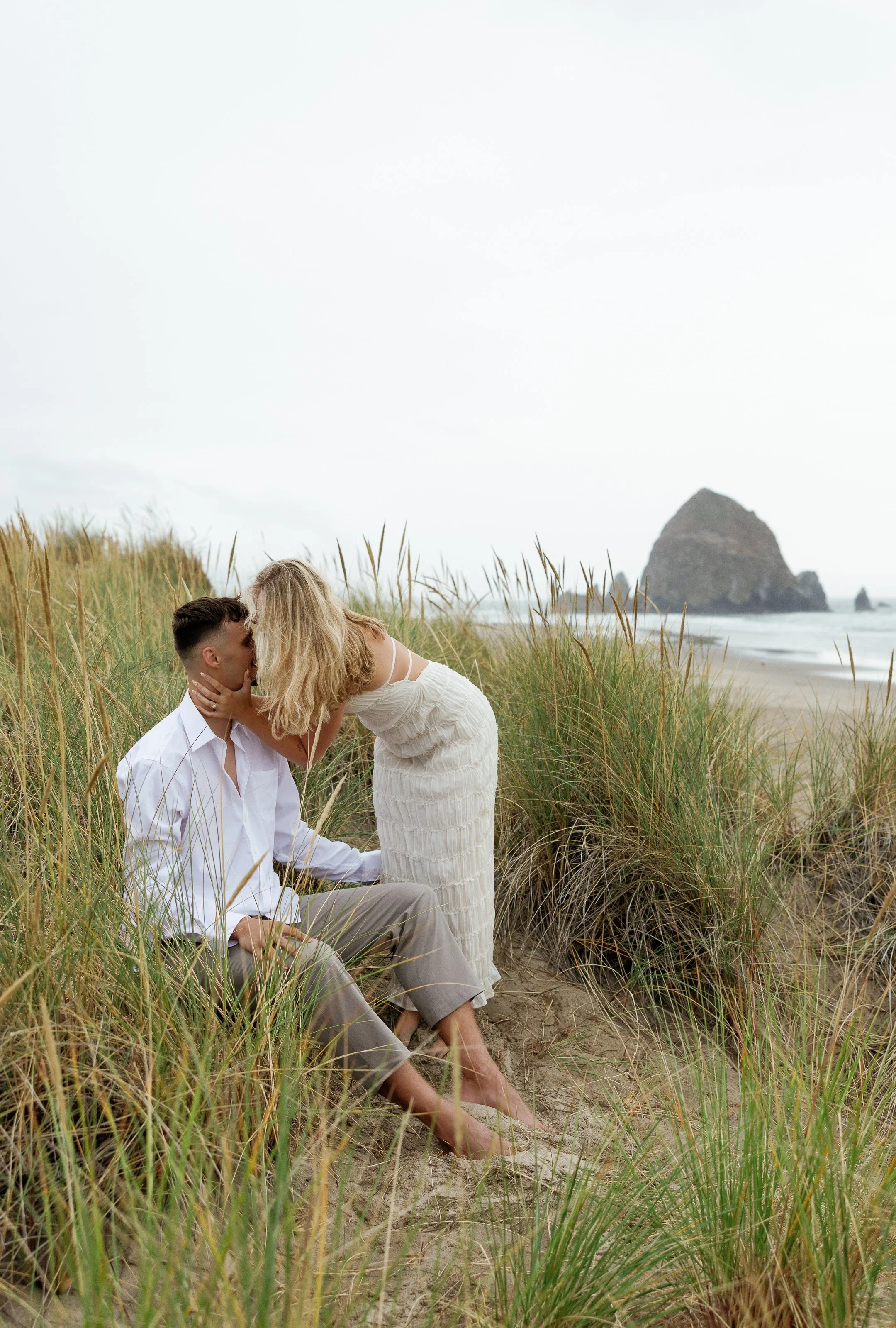 Megan_VanDoran_Photography_Cannon Beach_Oregon_Coast_Engagement-21.jpg