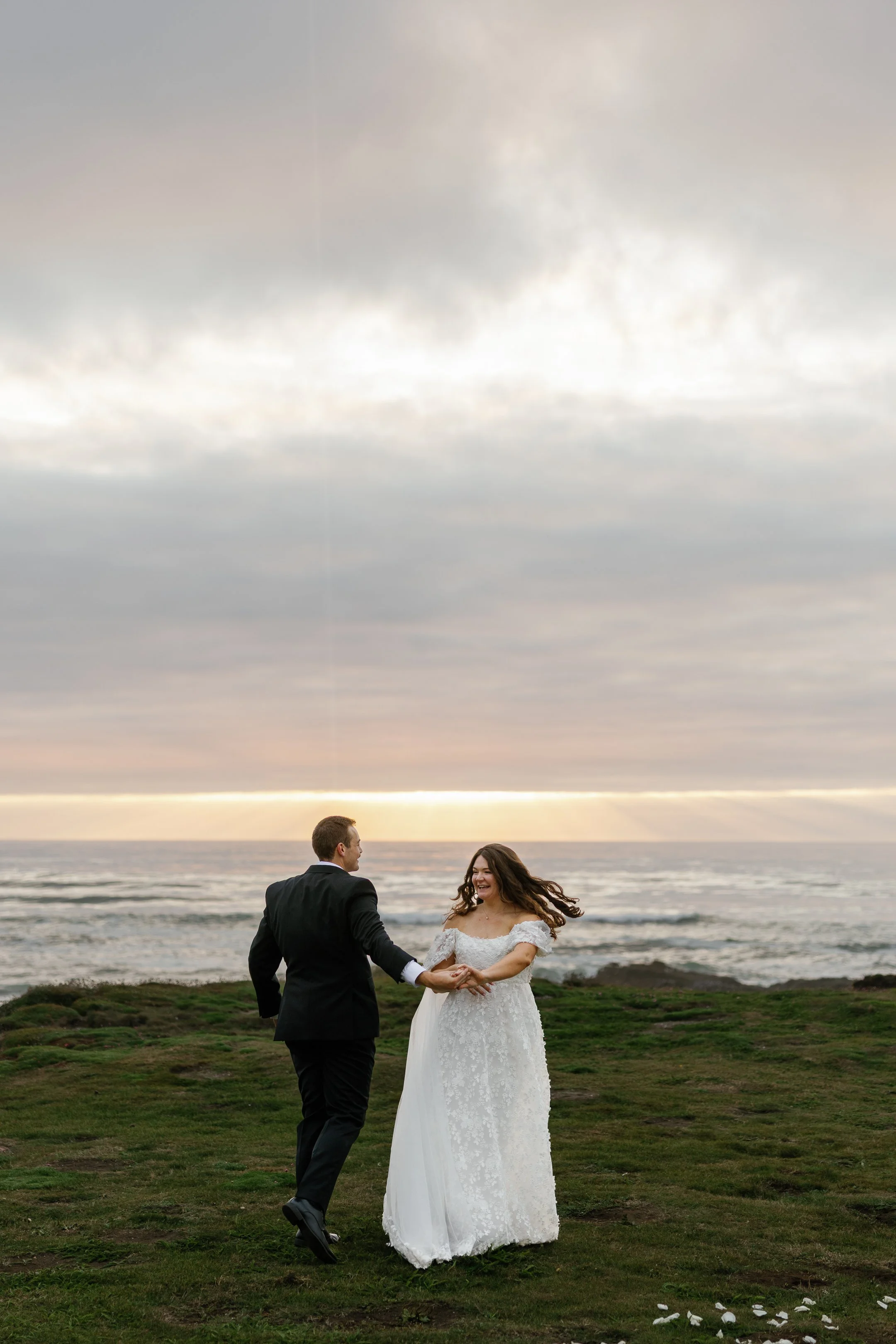 Oregon_Coast_Wedding_Megan_VanDoran_Photography-225.jpg