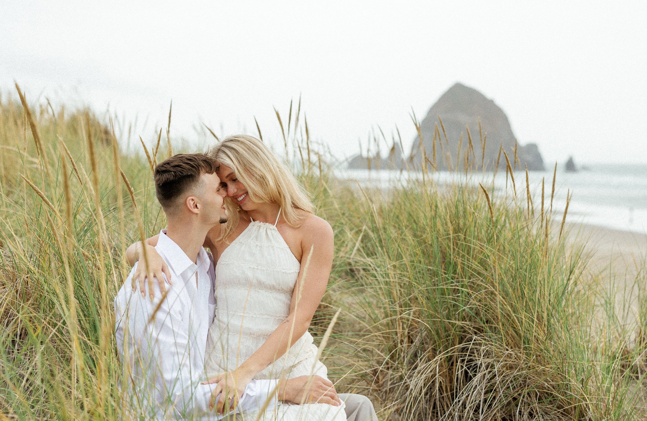 Megan_VanDoran_Photography_Cannon Beach_Oregon_Coast_Engagement-36.jpg