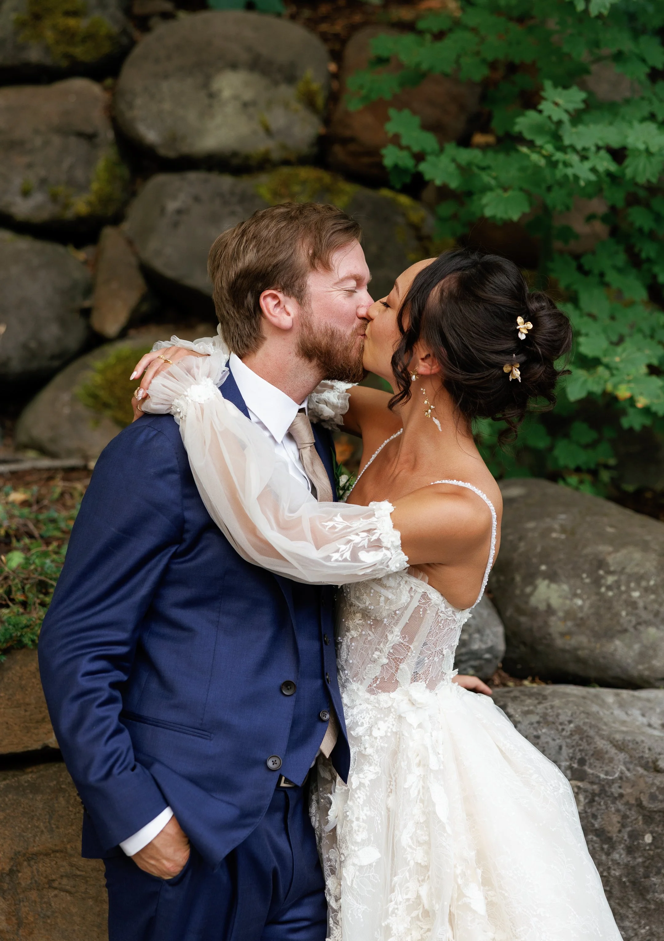 The_Ruins_Hood_River_Oregon_Wedding_Megan_VanDoran_Photography-289.jpg