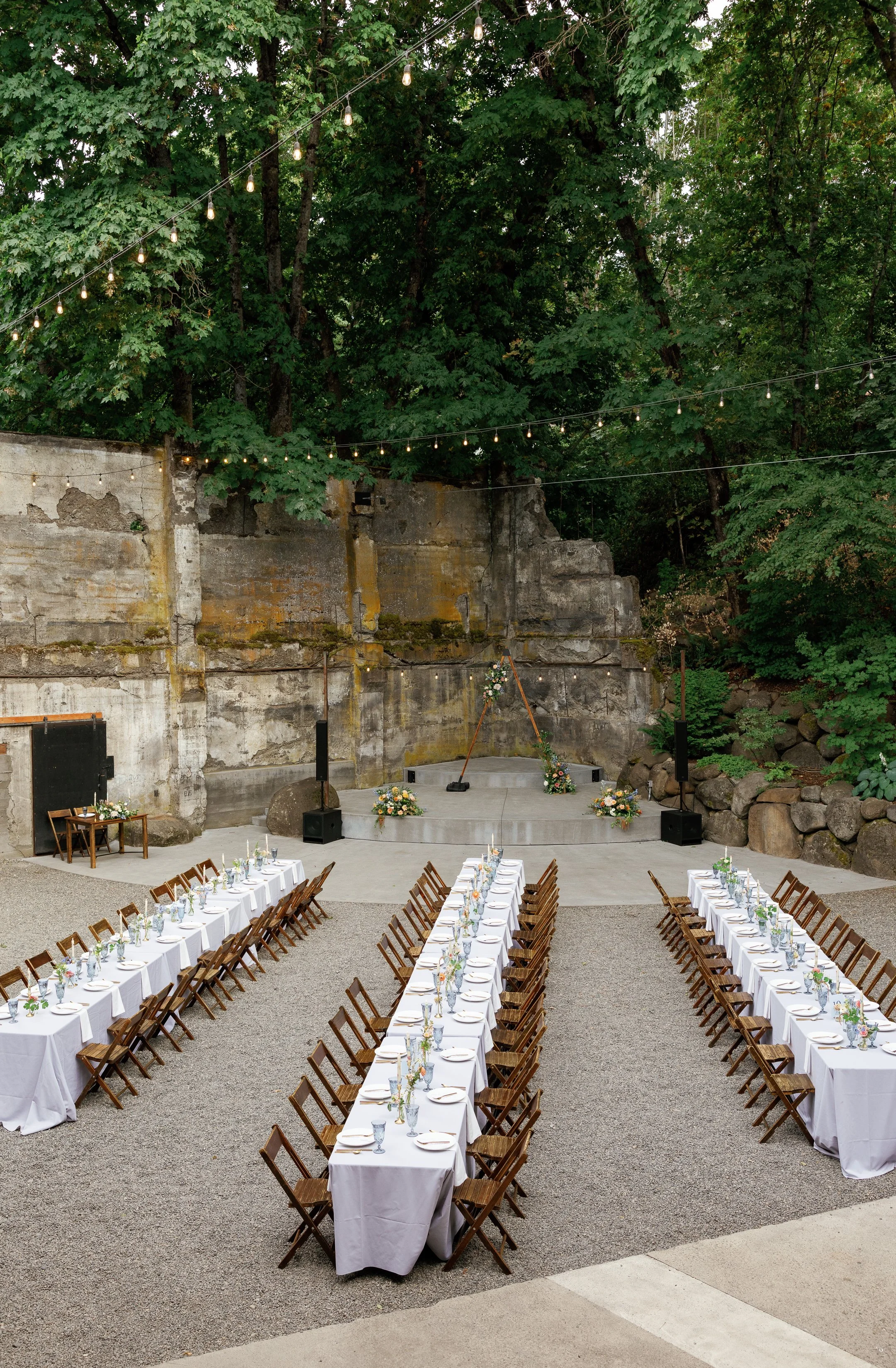 The_Ruins_Hood_River_Oregon_Wedding_Megan_VanDoran_Photography-227.jpg