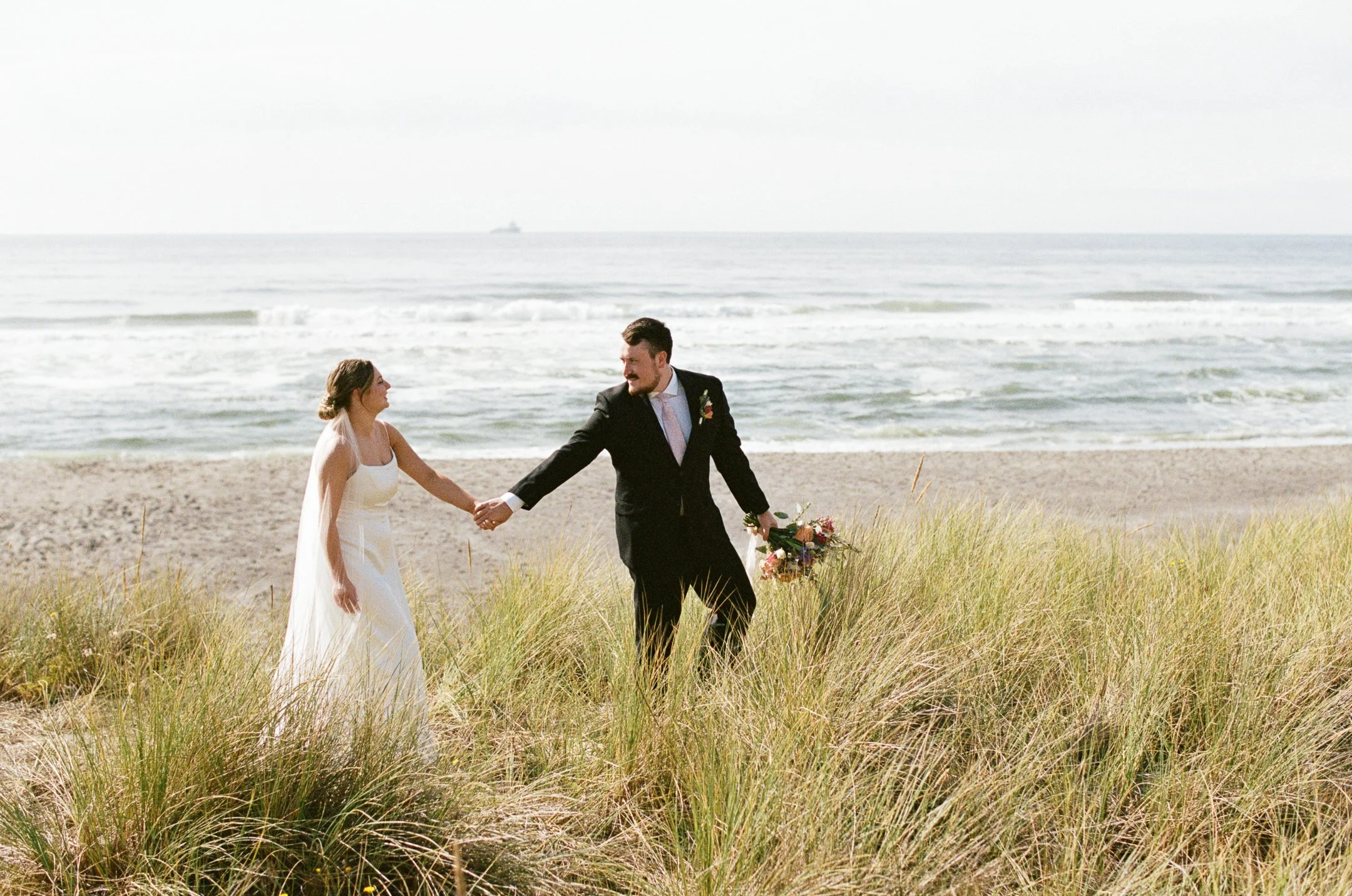 Neskowin-Our-Plaace-Wedding-Film-14.jpg