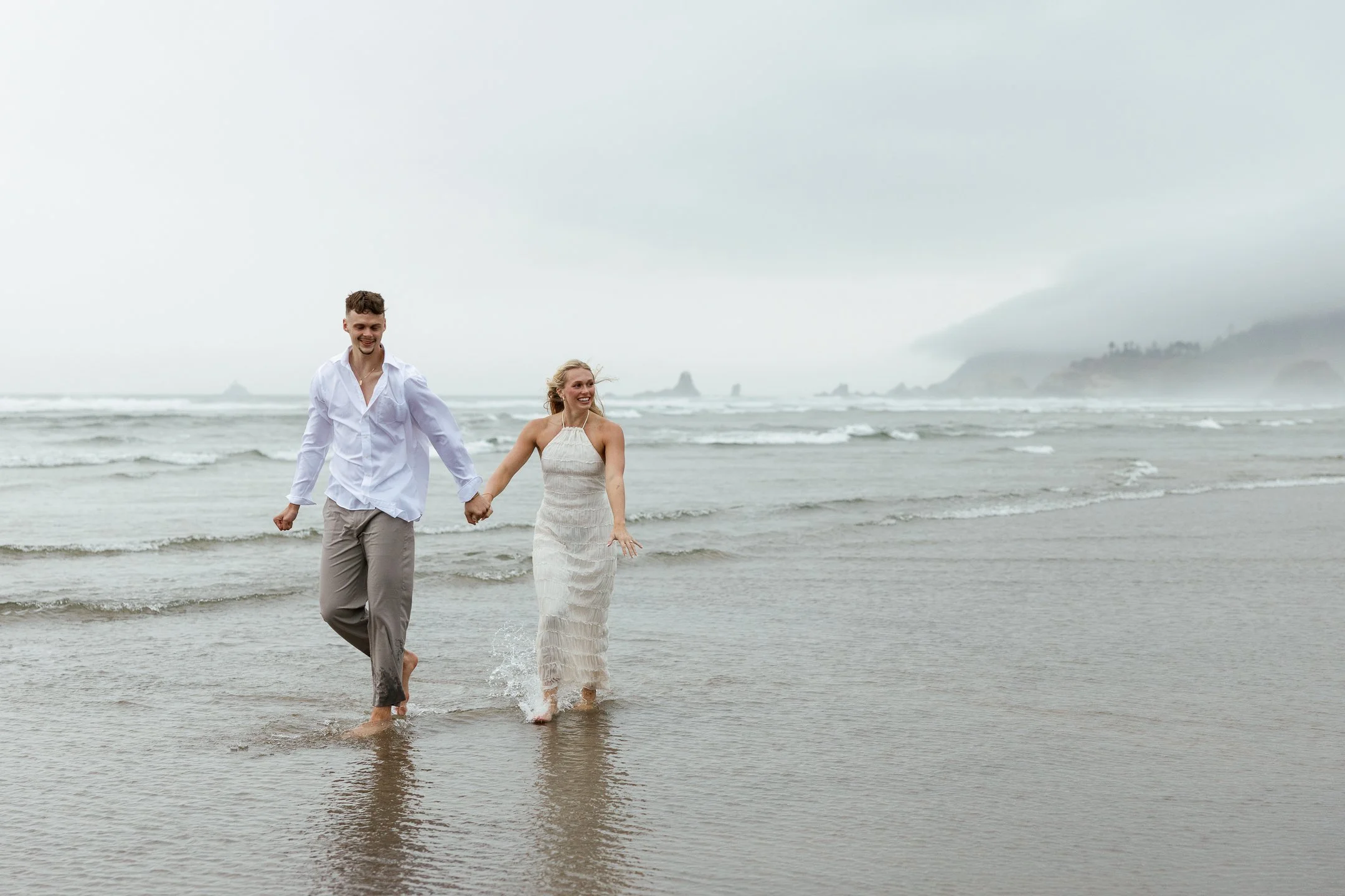Megan_VanDoran_Photography_Cannon Beach_Oregon_Coast_Engagement-102.jpg