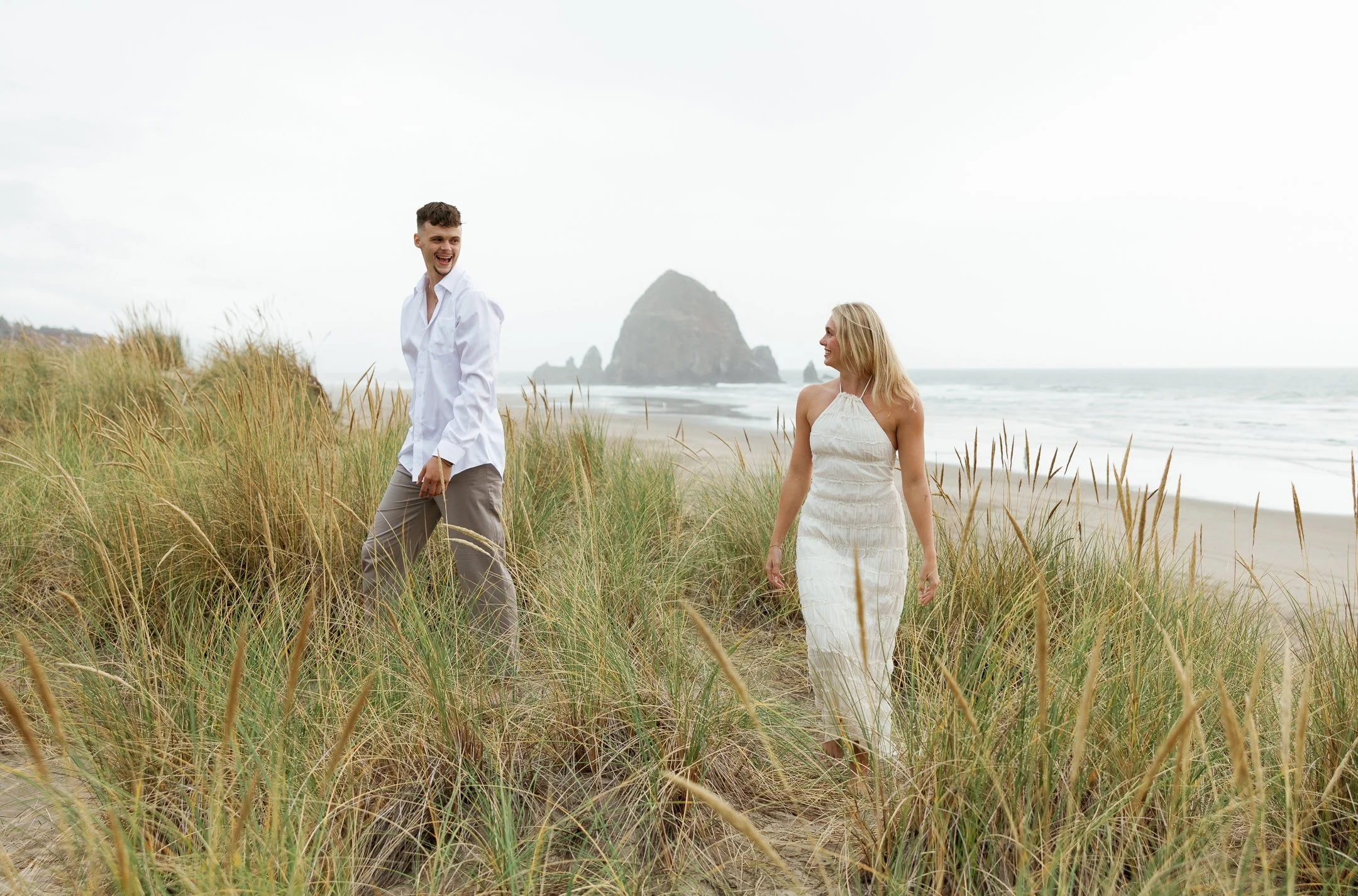 Megan_VanDoran_Photography_Cannon Beach_Oregon_Coast_Engagement-50.jpg