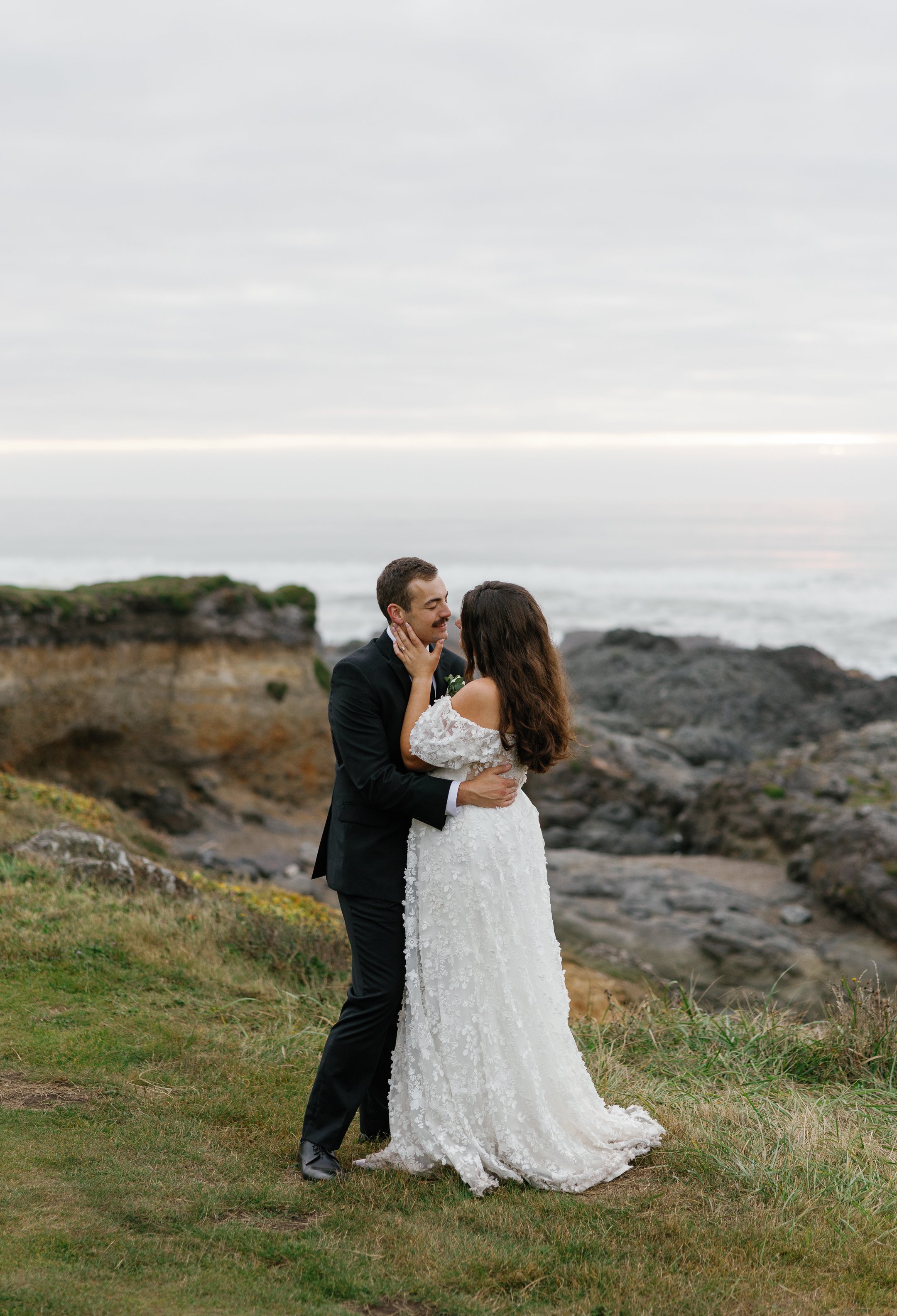 Oregon_Coast_Wedding_Megan_VanDoran_Photography-252.jpg