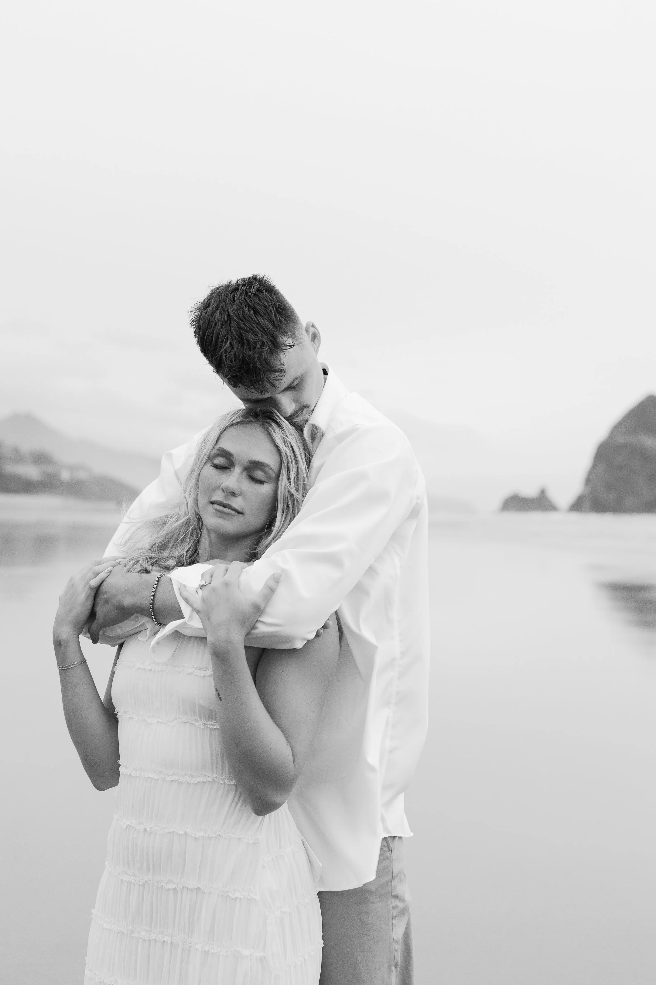 Megan_VanDoran_Photography_Cannon Beach_Oregon_Coast_Engagement-130.jpg