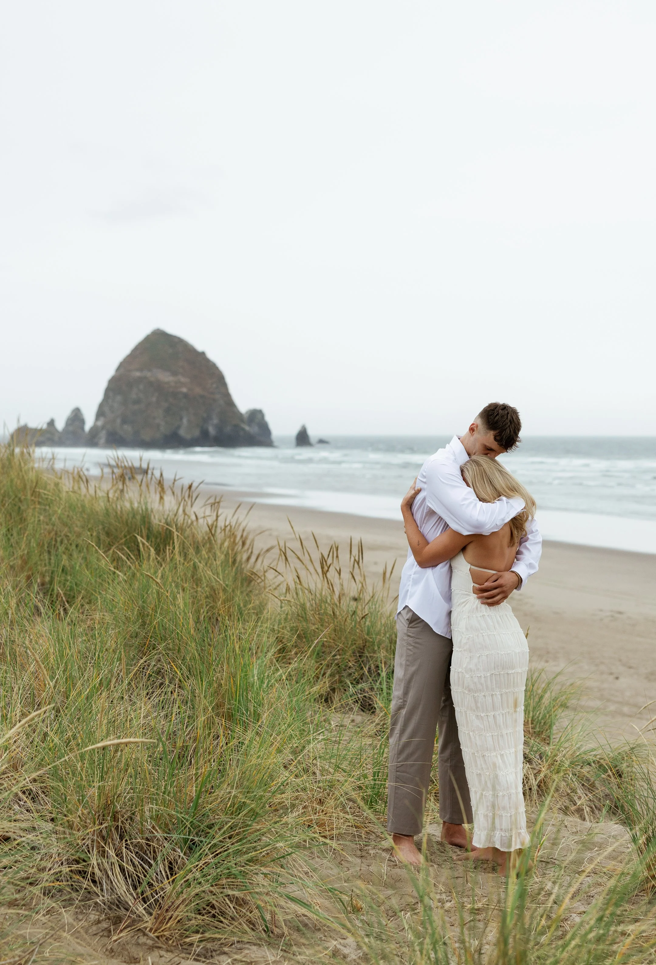 Megan_VanDoran_Photography_Cannon Beach_Oregon_Coast_Engagement-6.jpg