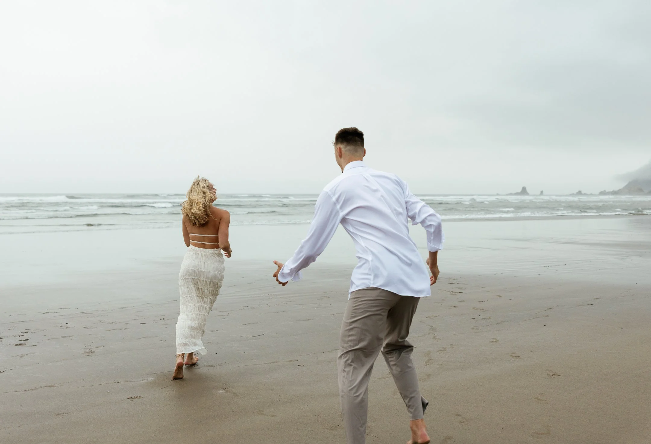 Megan_VanDoran_Photography_Cannon Beach_Oregon_Coast_Engagement-84.jpg
