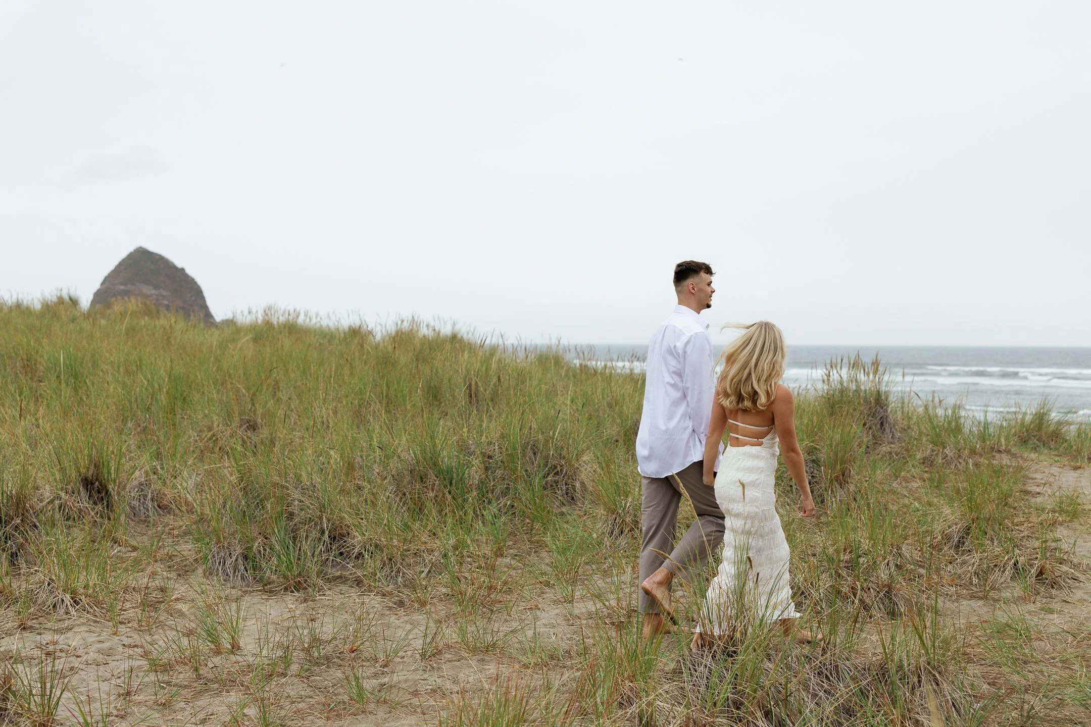Megan_VanDoran_Photography_Cannon Beach_Oregon_Coast_Engagement-4.jpg