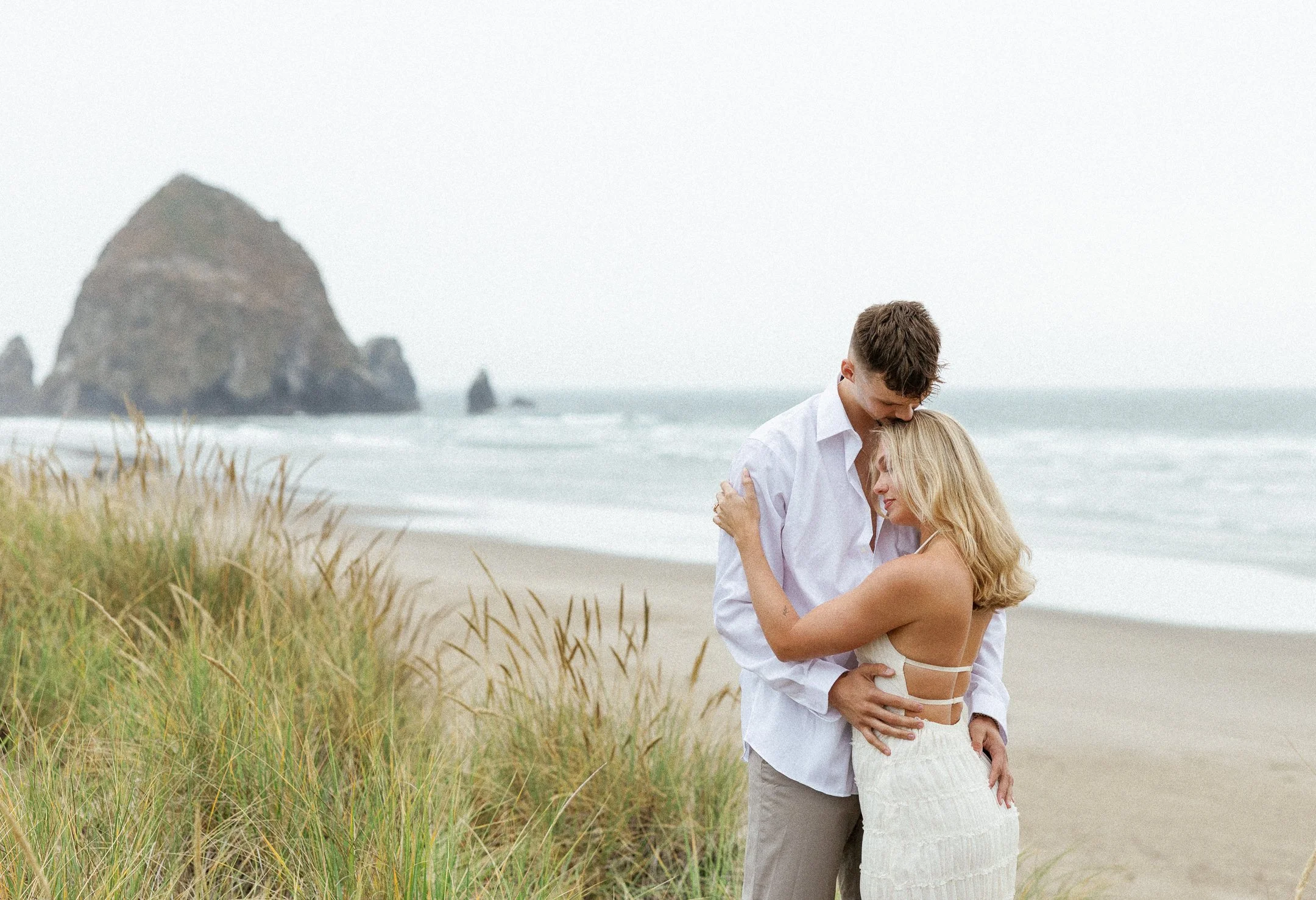 Megan_VanDoran_Photography_Cannon Beach_Oregon_Coast_Engagement-8.jpg