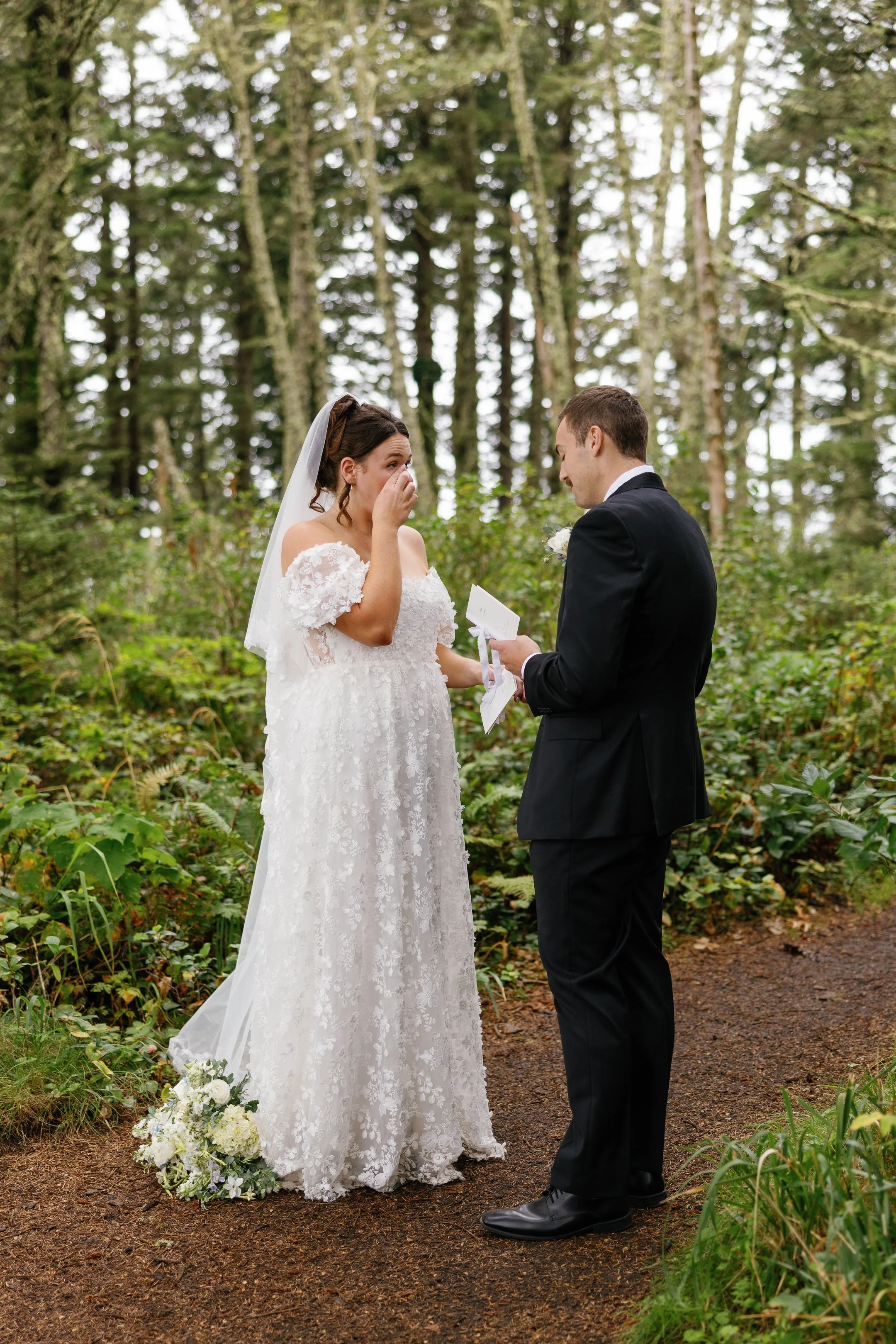 Oregon_Coast_Wedding_Megan_VanDoran_Photography-66.jpg