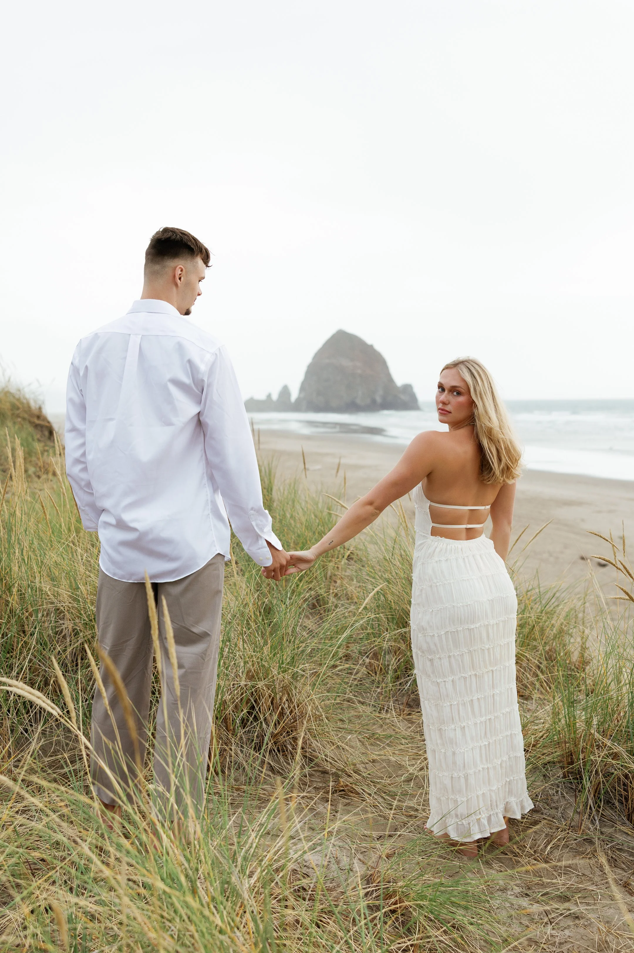 Megan_VanDoran_Photography_Cannon Beach_Oregon_Coast_Engagement-46.jpg