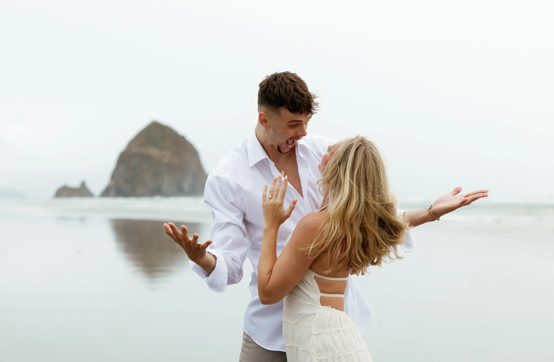 Megan_VanDoran_Photography_Cannon Beach_Oregon_Coast_Engagement-122.jpg
