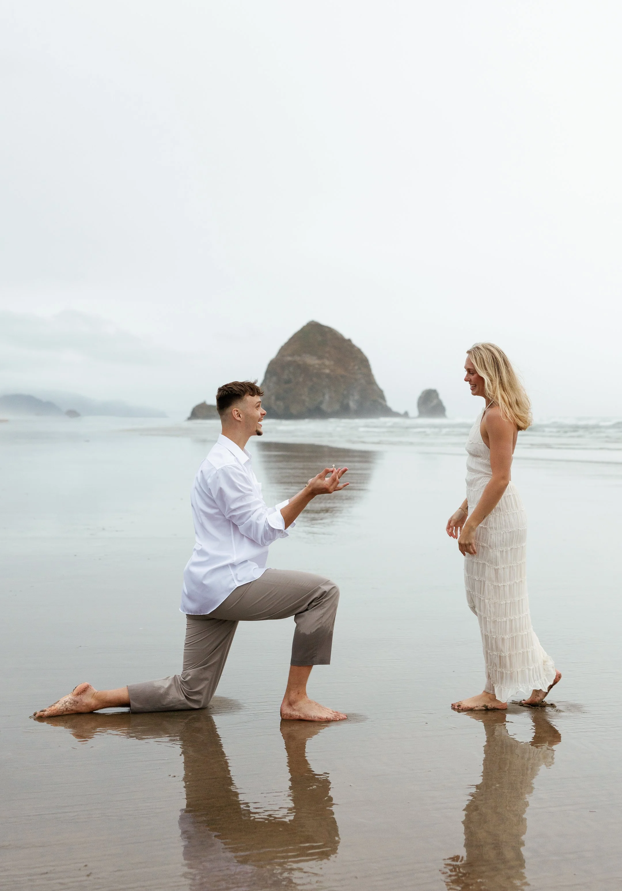 Megan_VanDoran_Photography_Cannon Beach_Oregon_Coast_Engagement-151.jpg