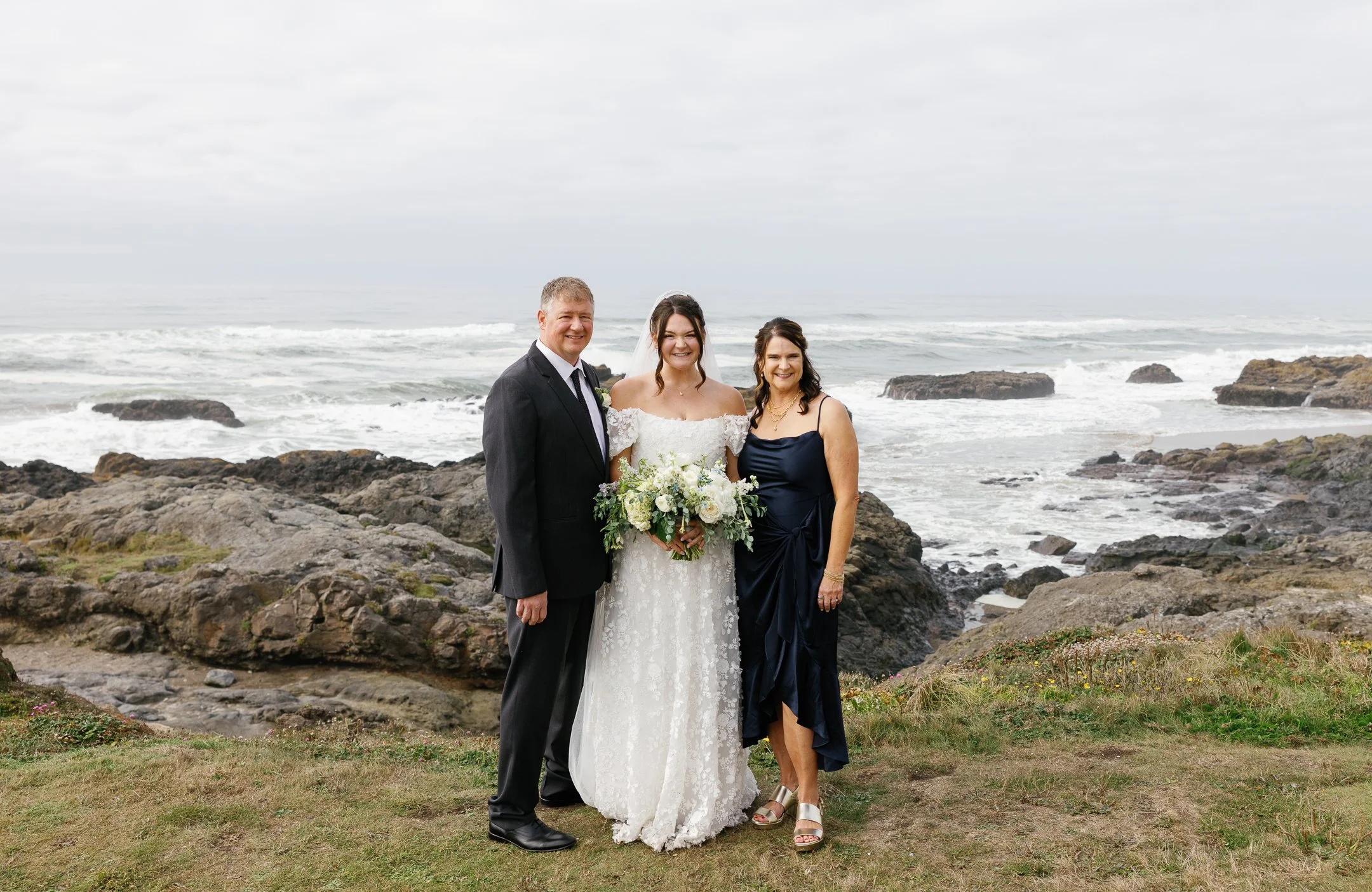 Oregon_Coast_Wedding_Megan_VanDoran_Photography-130.jpg