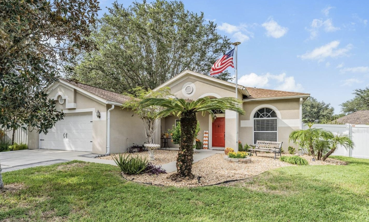 Beautiful Shore Acres 4 bedroom 2 bathroom home - front view