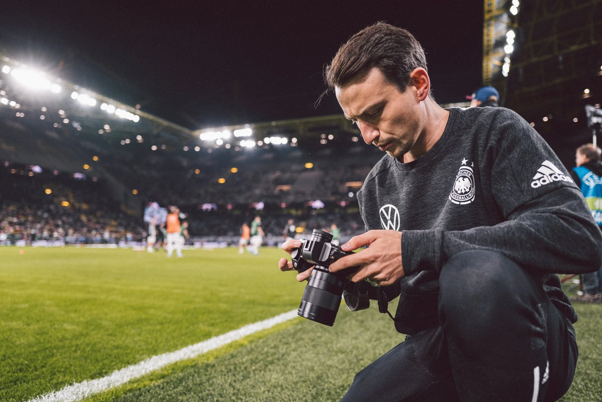 Vom Spielfeld bis zum Set: Philipp Reinhard erklärt, wie gute Bilder entstehen, wenn man den Raum liest statt ihn zu dominieren