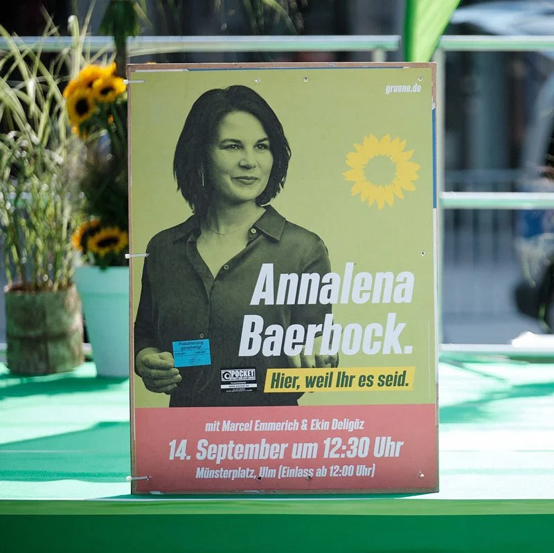 Human Interest Story: Annalena Baerbock in der Synagoge
