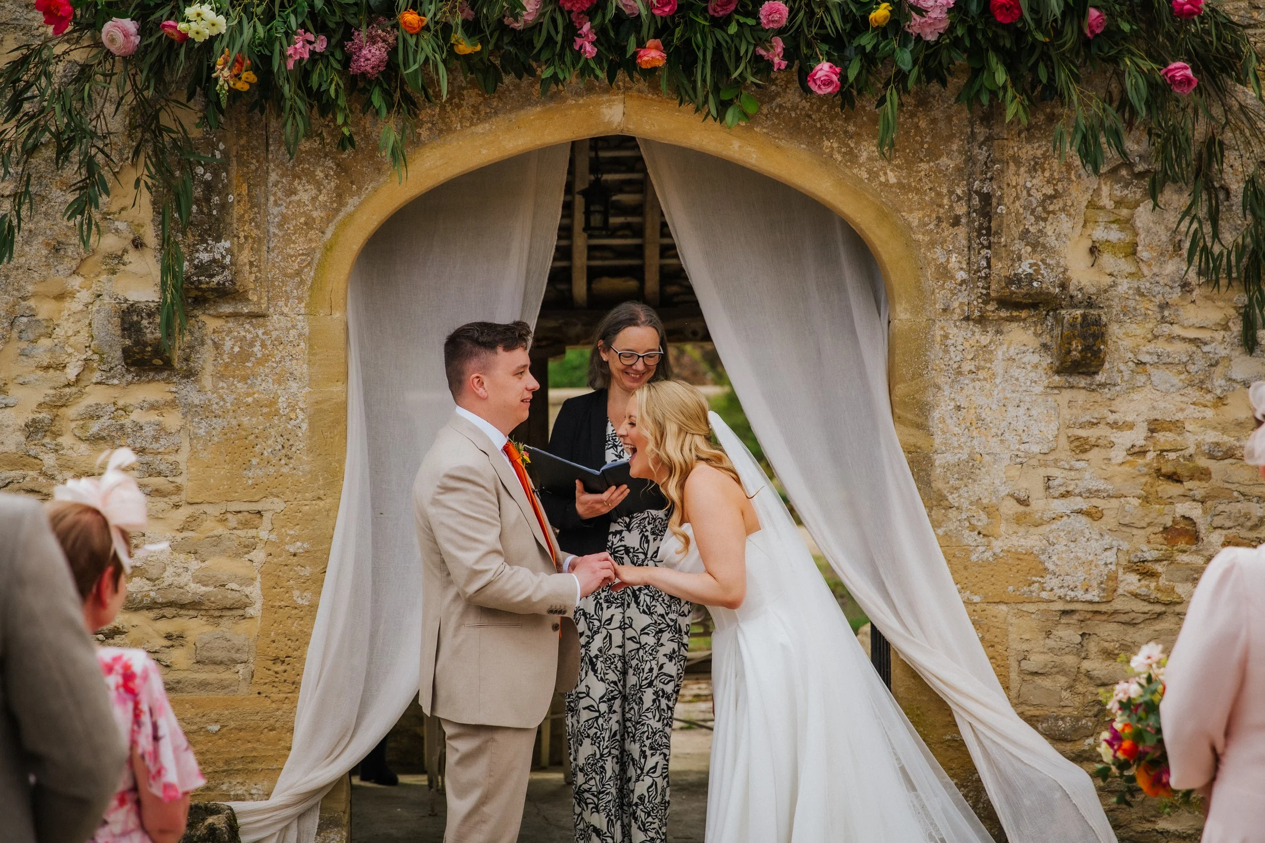 binkynixonphotography_b&t_wed301.jpg
