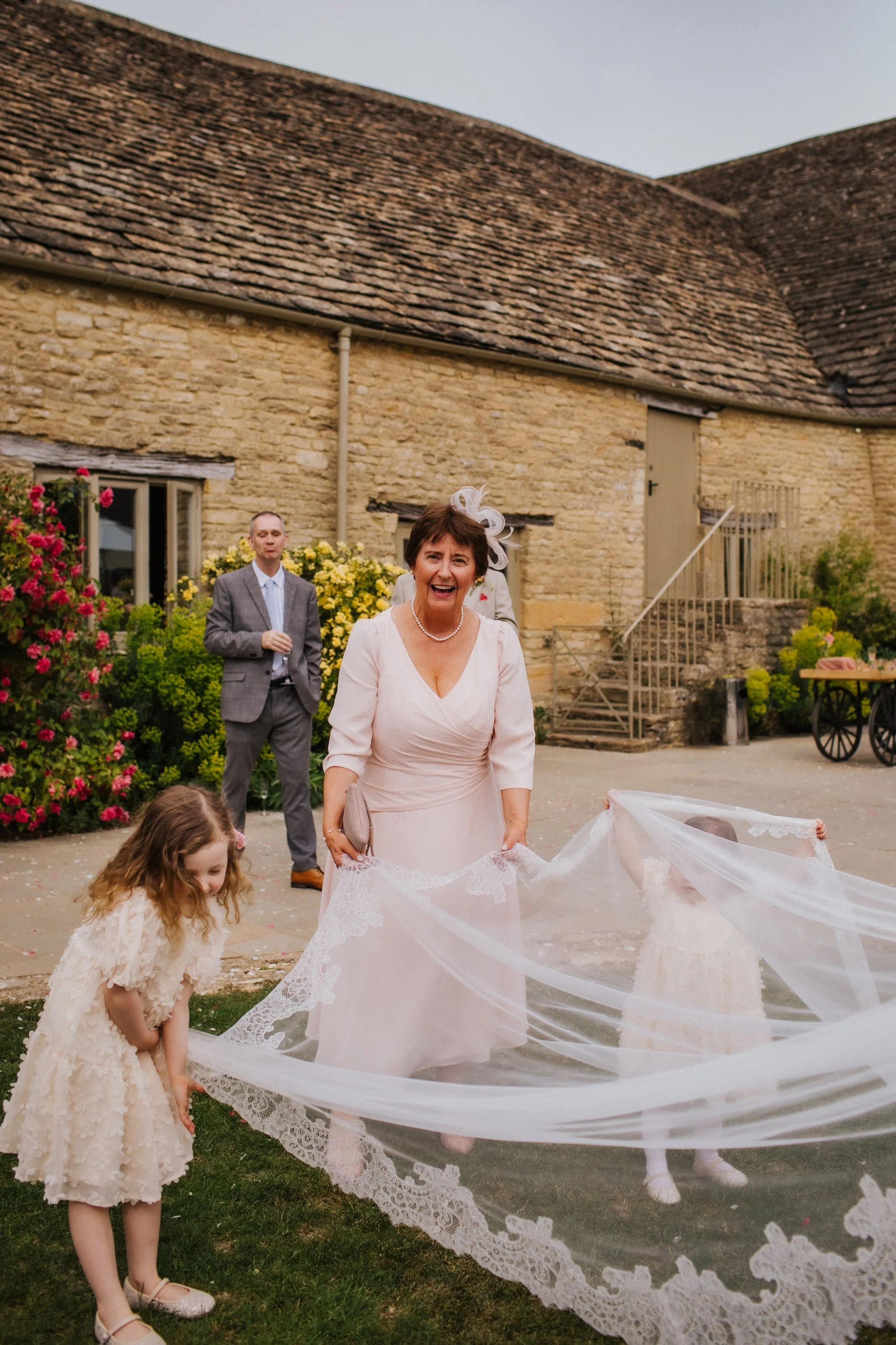 binkynixonphotography_b&t_wed497.jpg