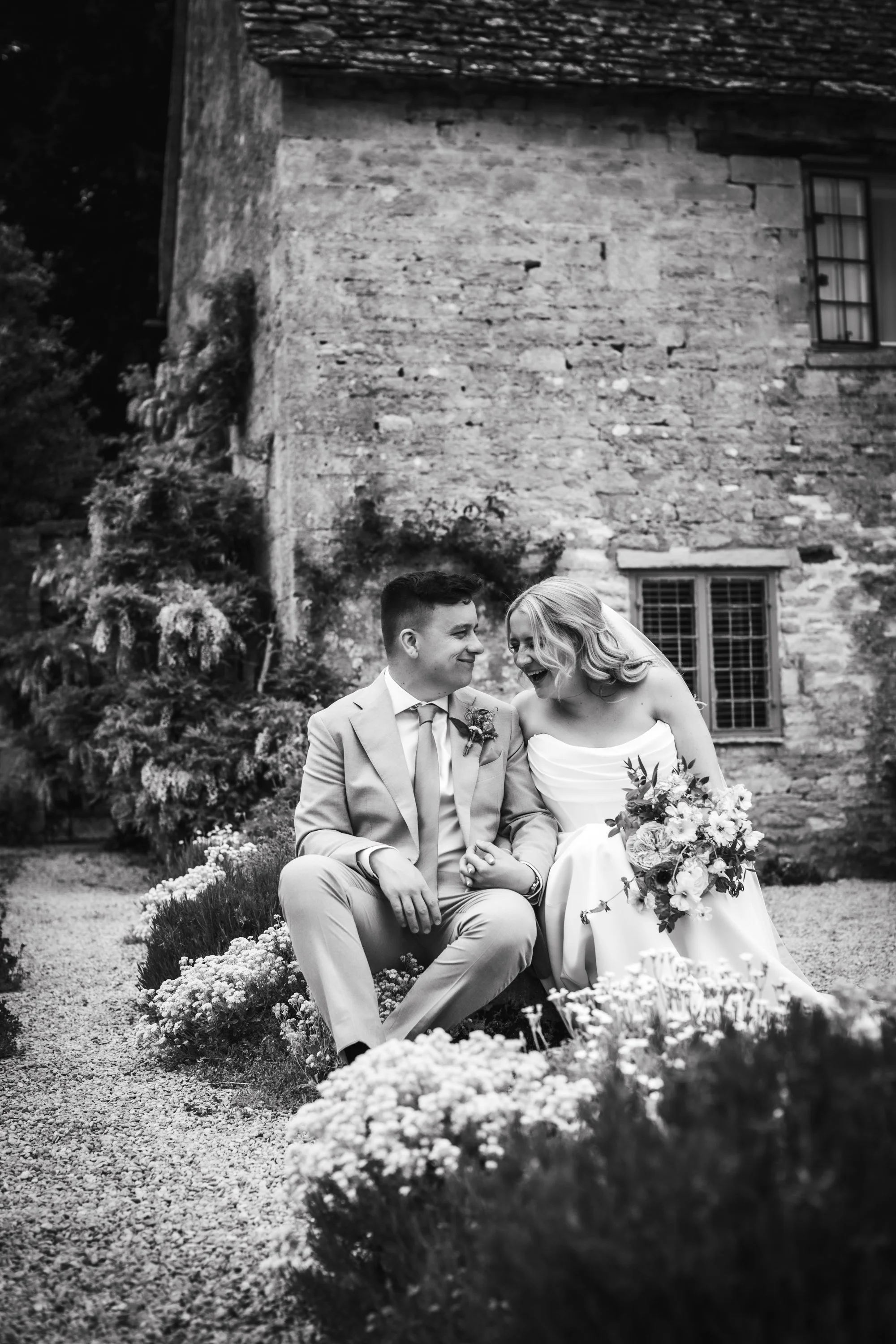 binkynixonphotography_b&t_wed520.jpg