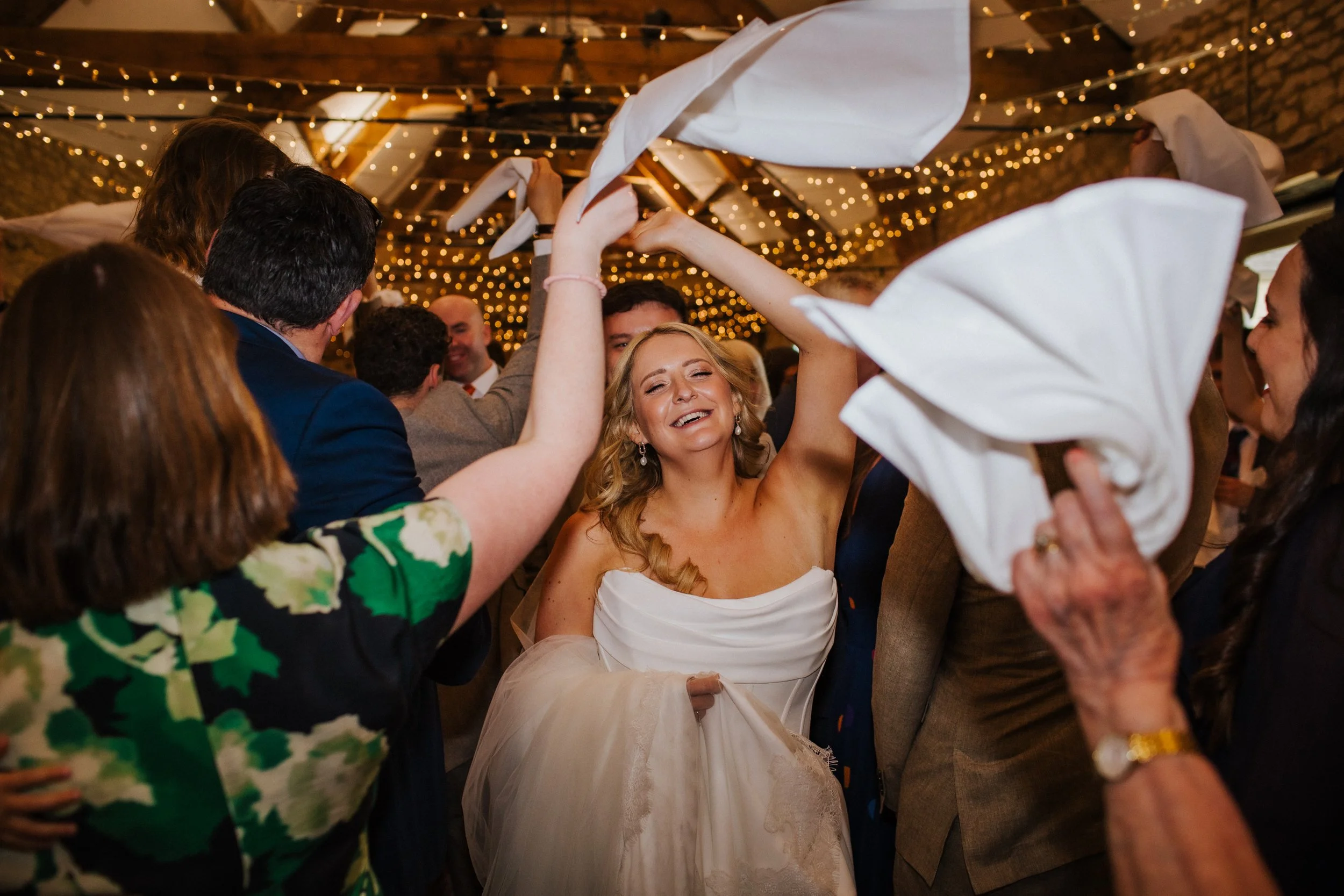 binkynixonphotography_b&t_wed592.jpg