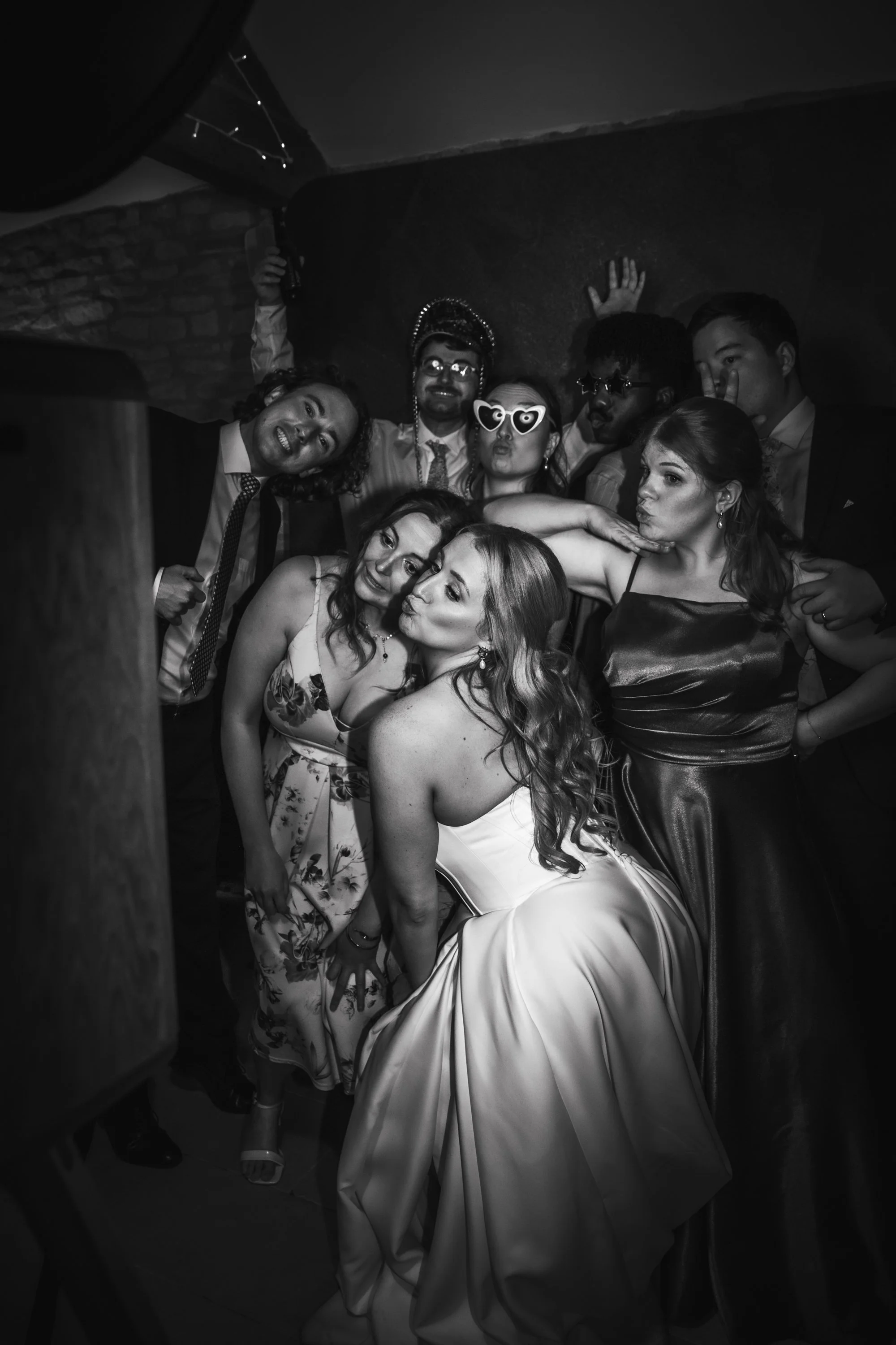 binkynixonphotography_b&t_wed799.jpg