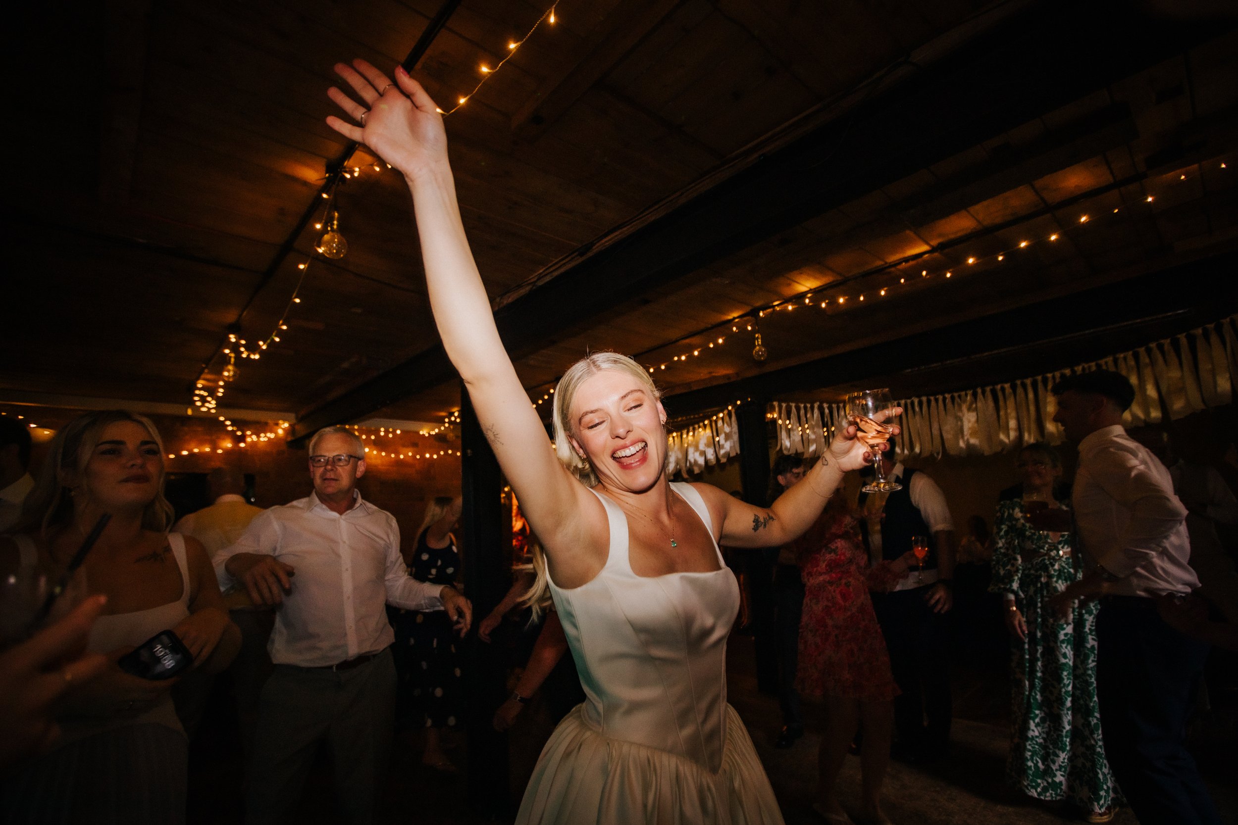 binkynixonphotography_AGWED832.jpg