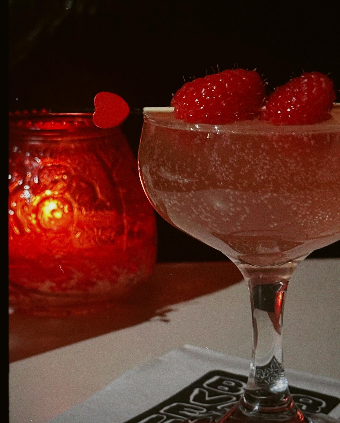 Valentine special cocktails 💘 💌 🍸 

Cupid&rsquo;s Arrow: Ette Flora Rosa Vodka, Framboise, Lemon, Bubbly

Val&rsquo;s Valentine: Ette Flora Rosa Vodka, Cosmo Cordial, Lime