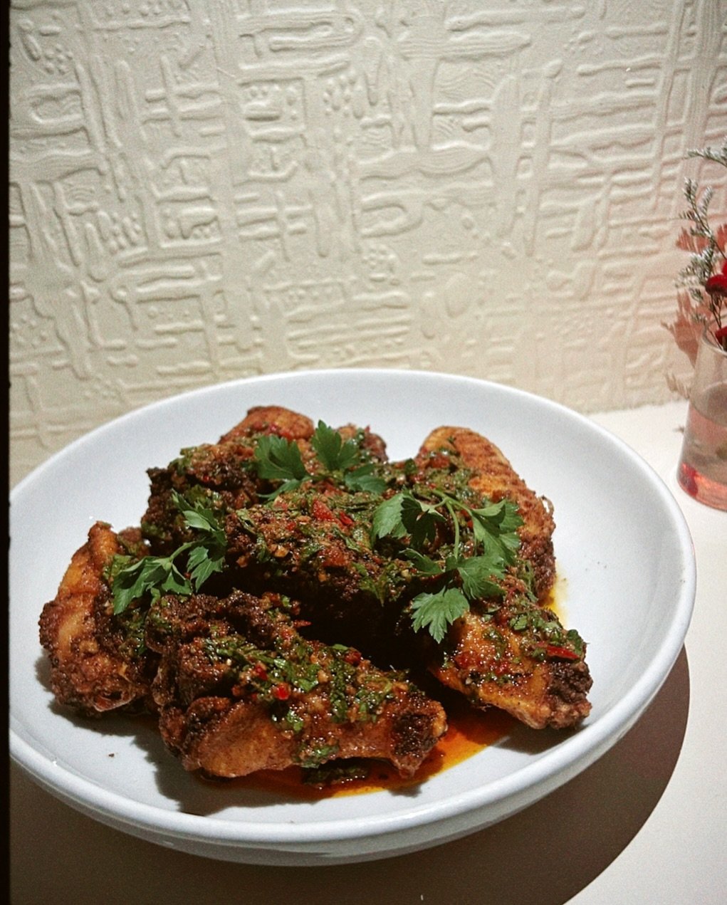 Wings? Who doesn&rsquo;t like wings. C&rsquo;mon don&rsquo;t lie. 
Val&rsquo;s Chermoula + Fresno Chilli wings hitting the menu tonite!