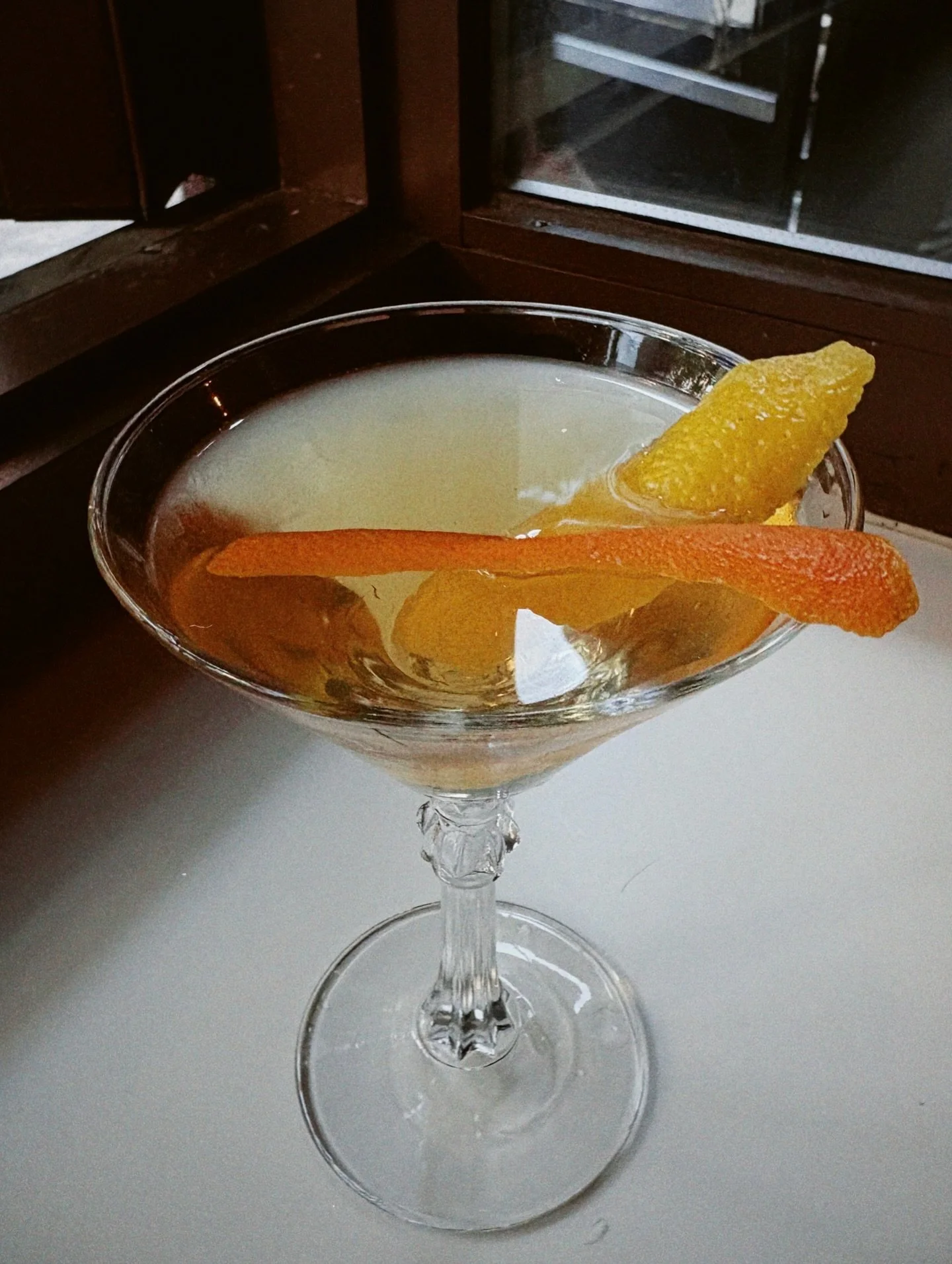 Mezcal Martini | mezcal, tequila, cocchi americano, elderflower 
Spiced Apple Sour | ette flora mella, spiced apple cordial, lemon
Steak Sandwich | slow cooked hangar steak, caramelized onion, raclette, avocado parsley aioli, garlic butter baguette 
