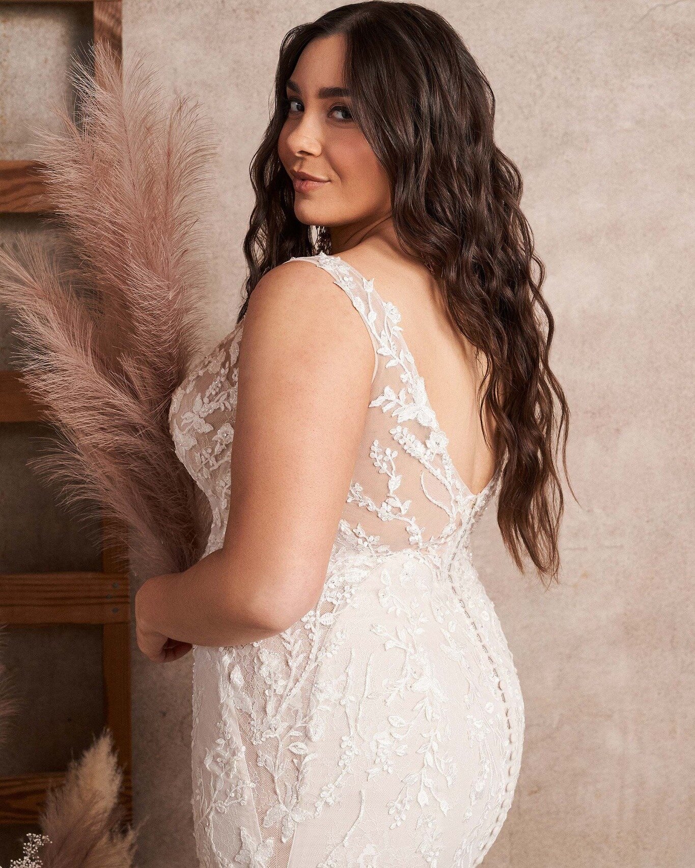 At Norah's Bridal we know that beauty comes in all shapes and sizes. Your bridal dress shopping experience should be one of the best days ever (second to your wedding day, of course!). 

That's why we are excited to share that one of our favorite des