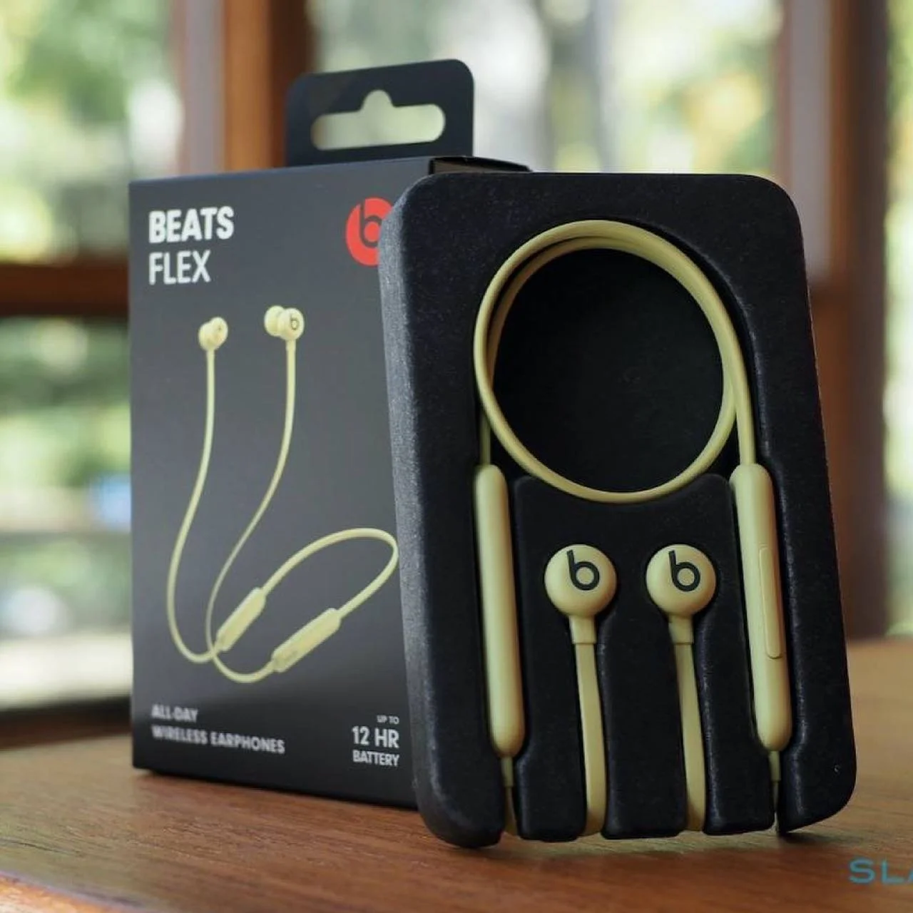 We made it to the 1 year of being in business. We can&rsquo;t thank everyone enough who have supported us. As part of our 1 year birthday at Uptown Fade, we are doing a give away as appreciation to you all. I hope everyone enters to get a chance to w