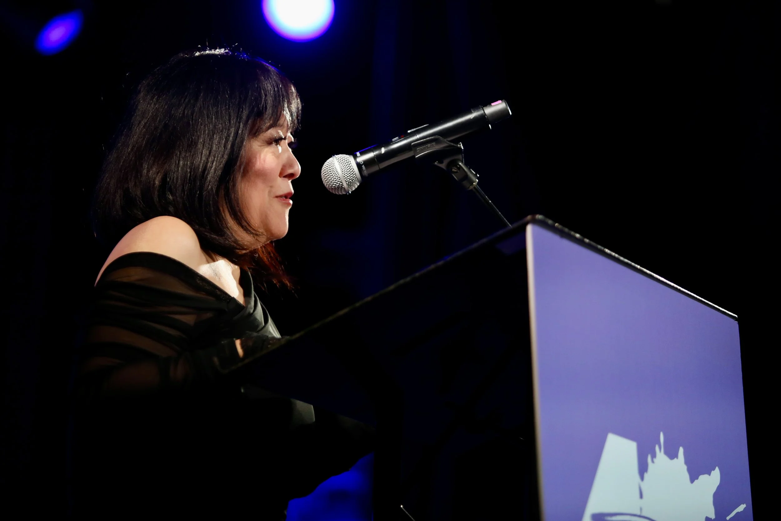 Ann Harada accepting the Einhorn Mentorship Award