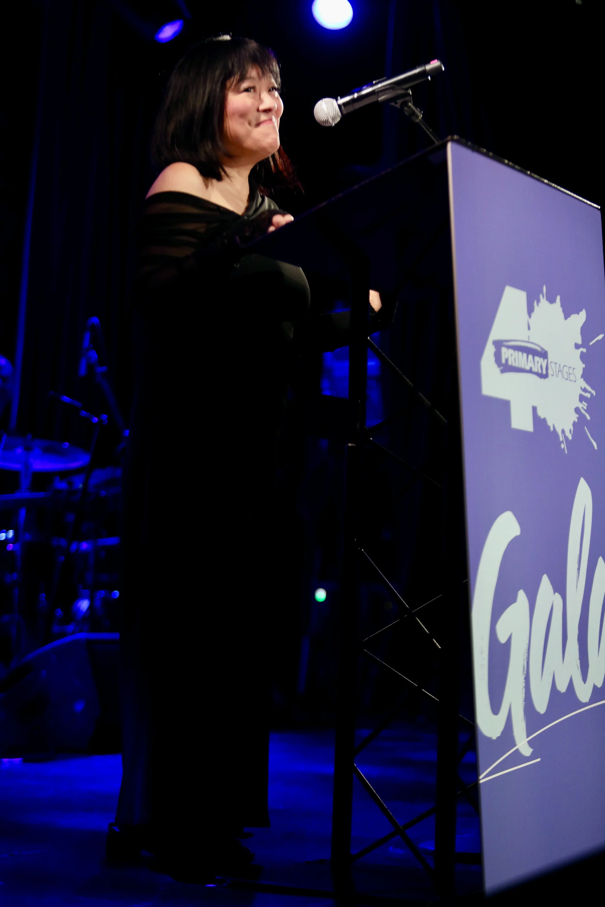 Ann Harada accepting the Einhorn Mentorship Award