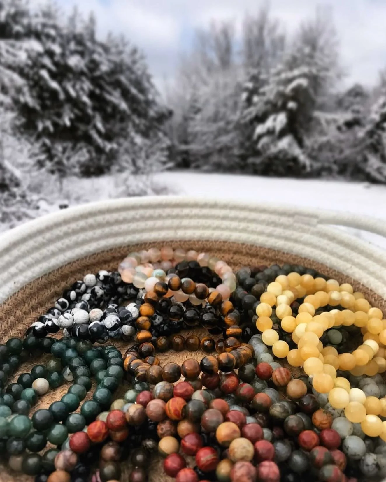 Bring dreamy vibes everywhere you go with your sparkly and stunning crystals bracelets! A fun and easy way to choose which stone you are drawn to and work with the energy each day✨

🔔 Bracelets are currently 20% off on the website until the December