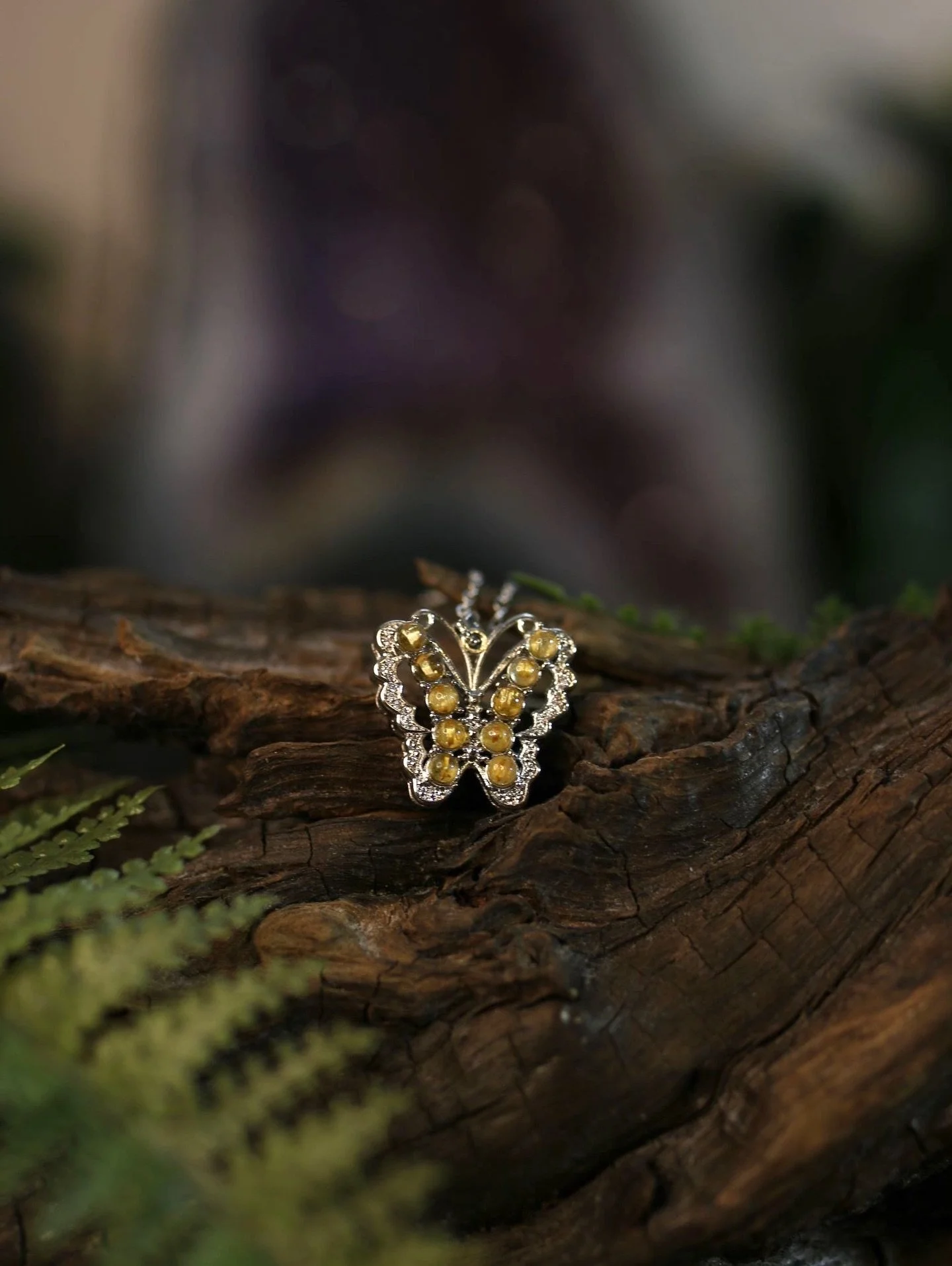 ✨𝓗𝓮𝓵𝓵𝓸 𝓐𝓹𝓻𝓲𝓵 ✨
Aligning with energy of April, Golden Rutilated Quartz is a high frequency stone that boosts personal power, encourages growth and transformation, and can amplify intention and manifestation! 🦋🌱

This stunning necklace is a