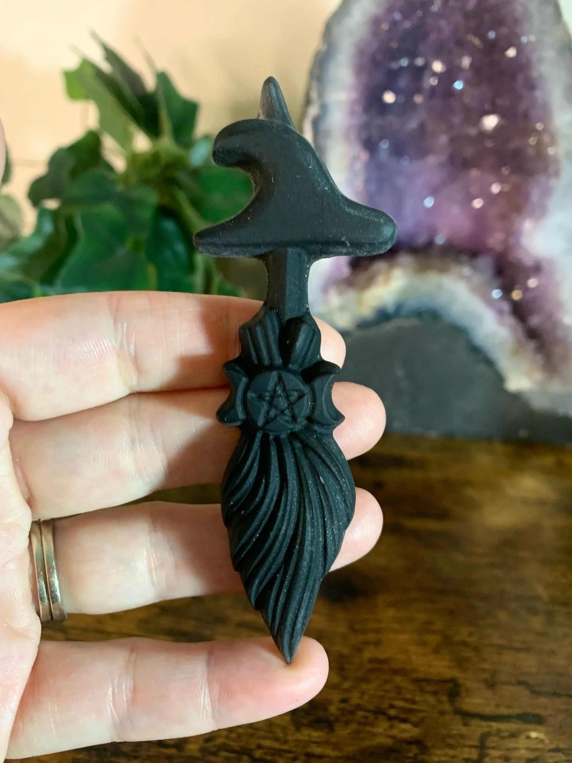 Obsidian Witch Broom & Hat