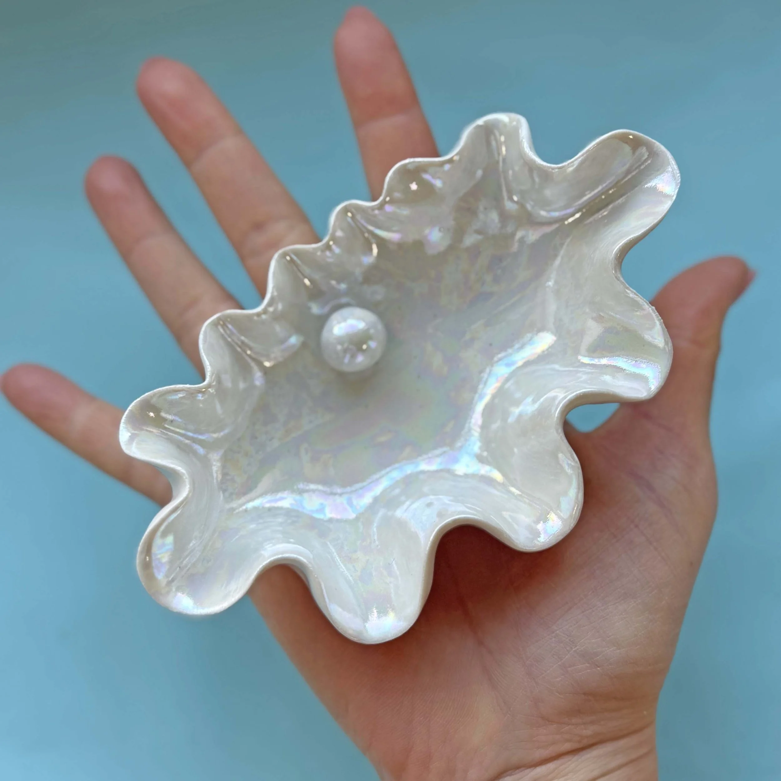 Clam MOP big pearl.jpg