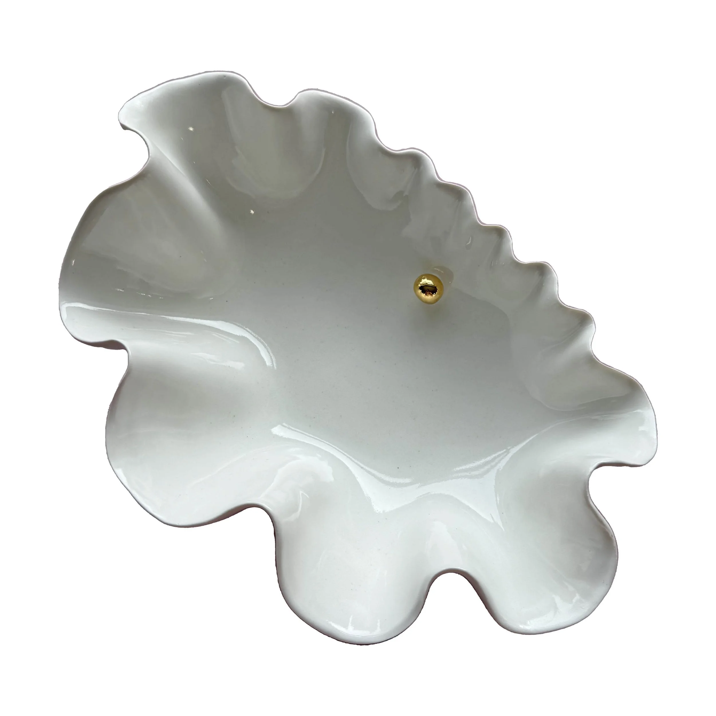 Giant porcelain clam MOP 2.jpg