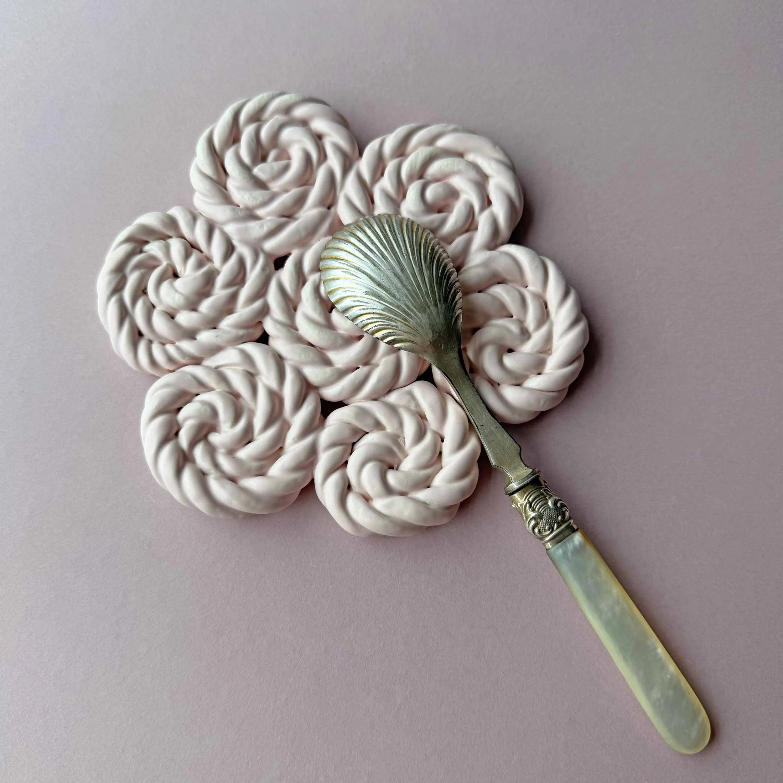 Marshmallow Spoon rest 3.jpg