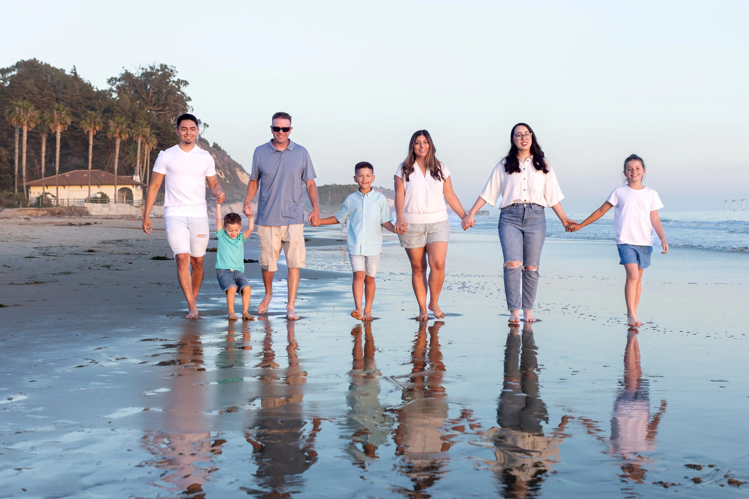 2022-03-24 Christina's Family on the beach-5252.jpg