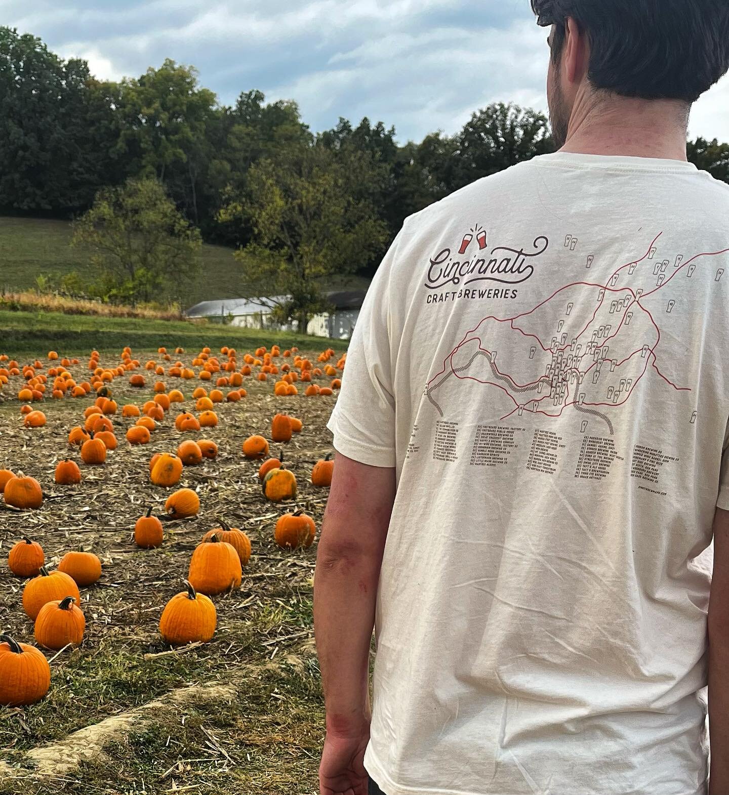 Best thing about Fall is all the pumpkin flavored beers available!! So many beers to try, so little time. 🎃🎃
peep the brew map tee, link in bio 

#pumpkinale #fallbeerseason #cincybrewmap #pumpkin