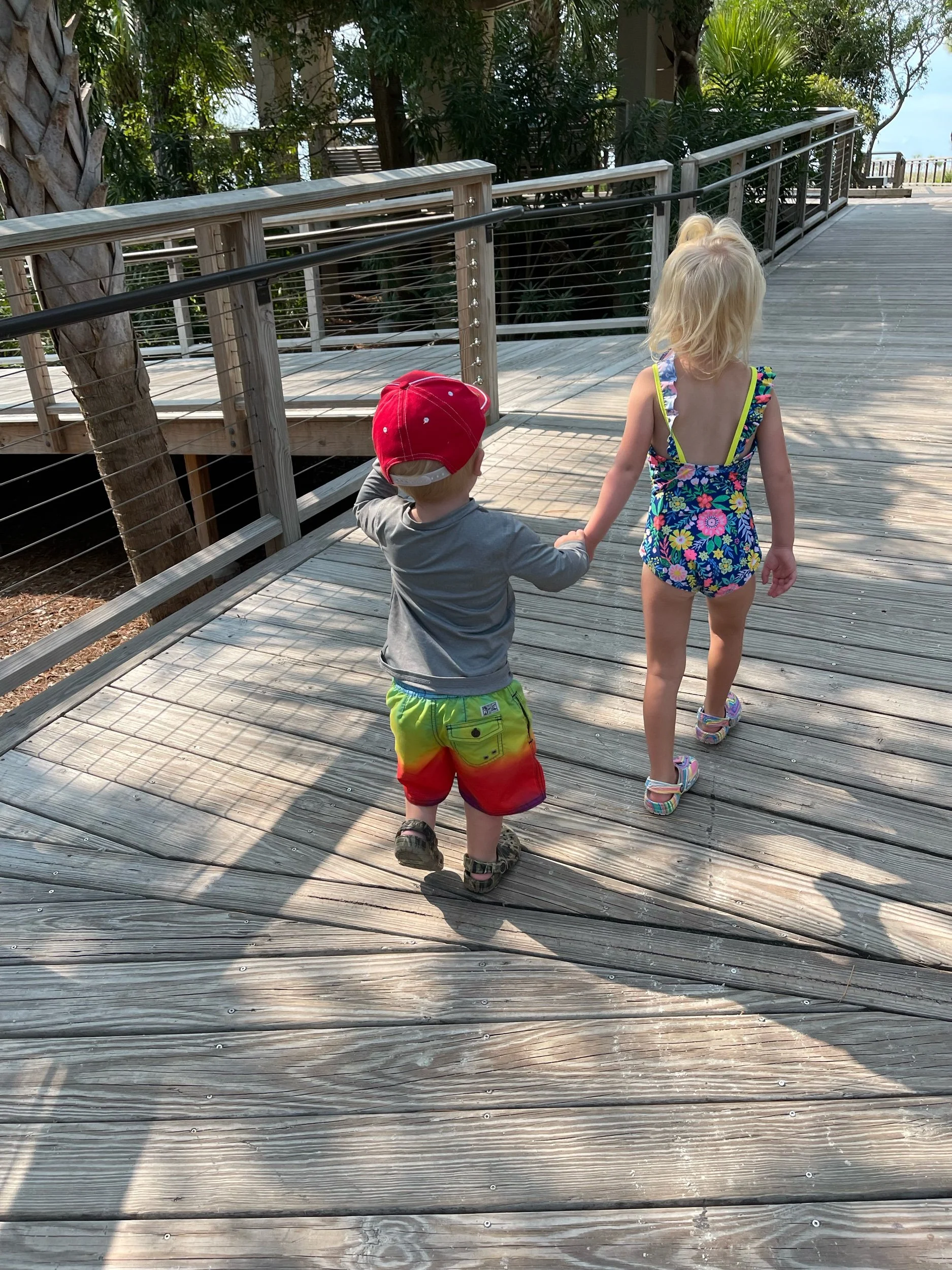 43 Things to Do Outside With Your Kids This Summer