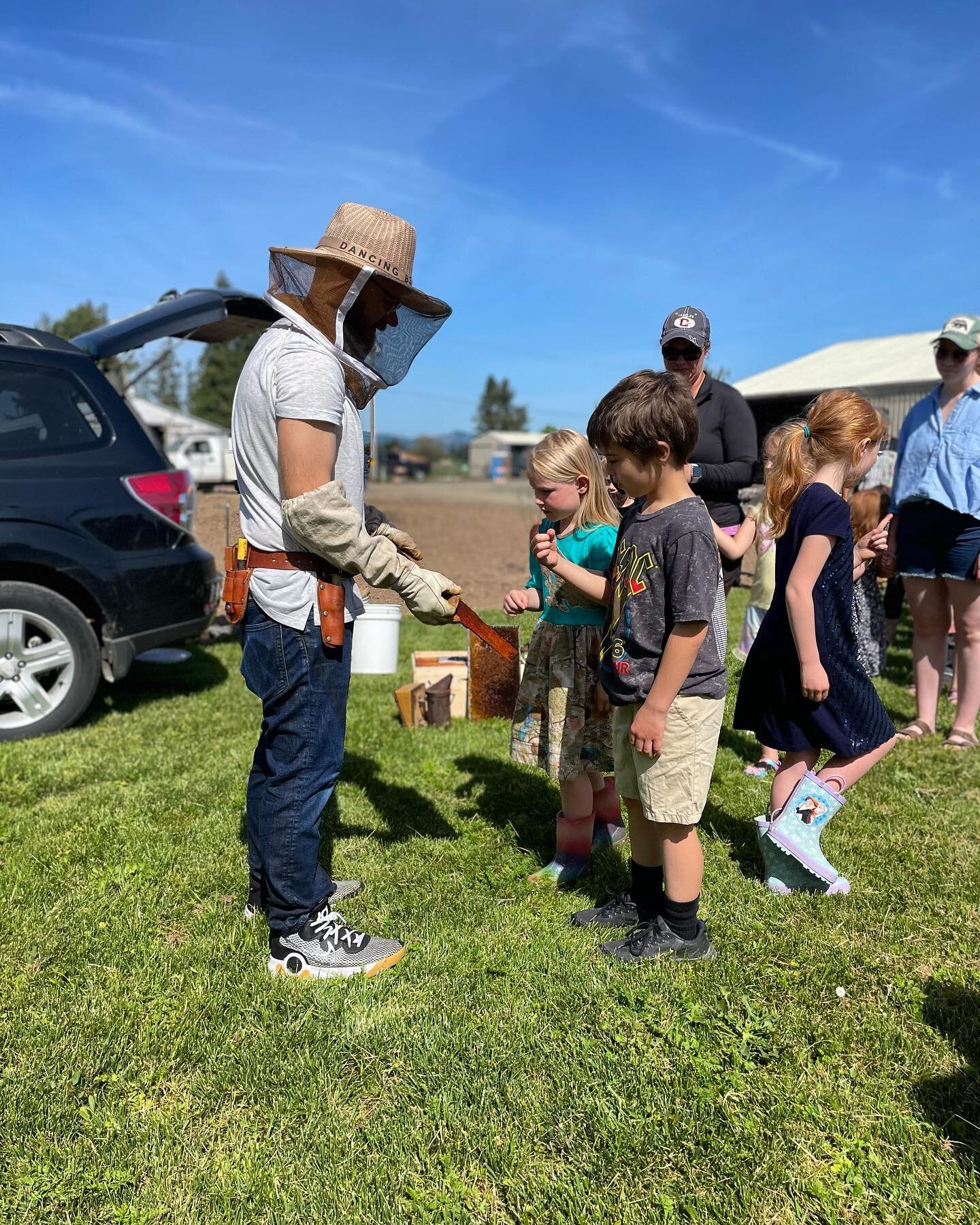 Today was especially meaningful. Making an impact and inspiring the next generation of farmers, bee keepers and stewards of the land alongside @eola_crest_cattle. 
.
#keepbees #mcminnvilleoregon #yamhillcounty #beekeepers